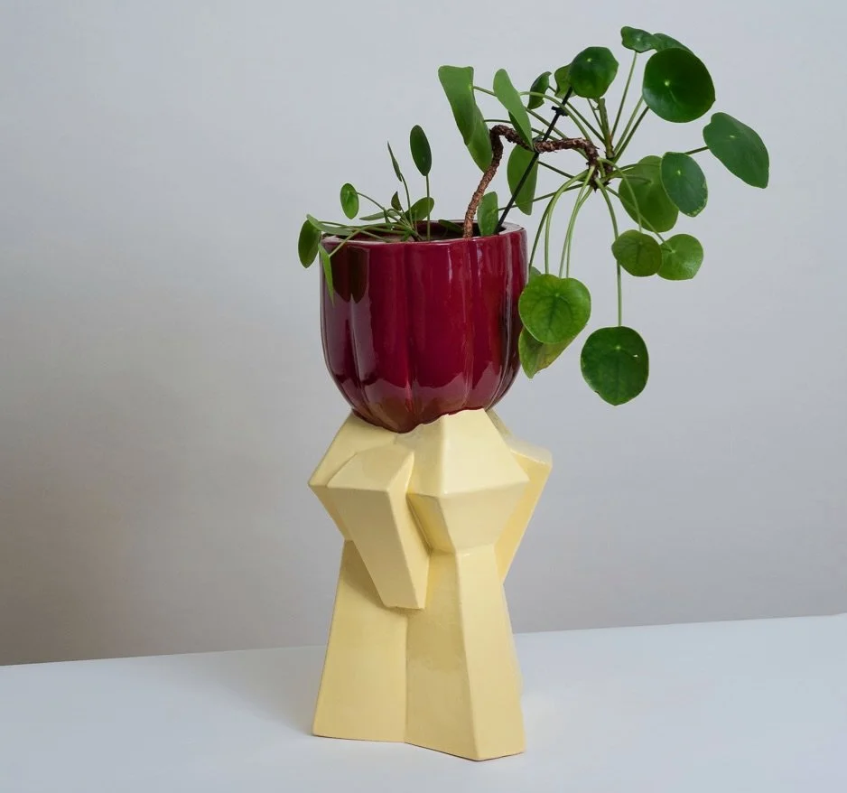 Welcome to the plantpot of Floral Brute
A scultpural element to elevate the plants
.
.
.
.
#floralbrute #brutalistplantpot #colourfulliving #inspiredbyarchitecture #handmadeceramics
