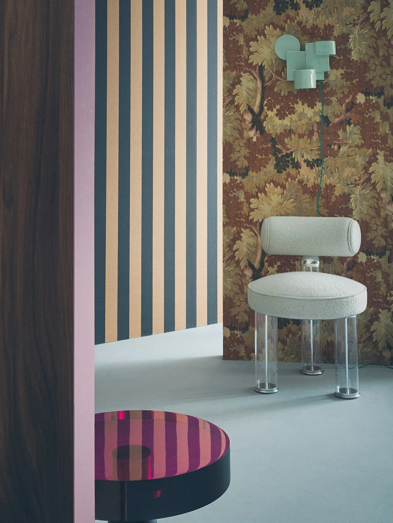 Super proud to see my wall object featured in the special Living design issue by Corriere della Sera.
Photo: @beppebrancato_studio 
Styling: @studiosalaris 
Magazine: @livingcorriere 
.
.
.
#walllamp #designissue #multipattern #livingcorriere #dutchd