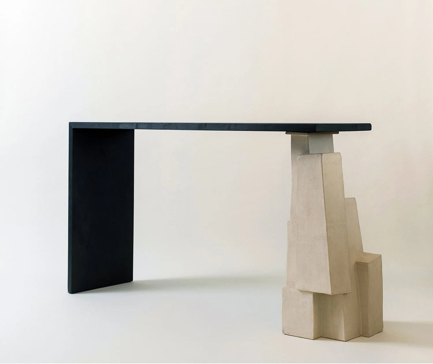 2Adrian bureau met beuken hout en keramiek