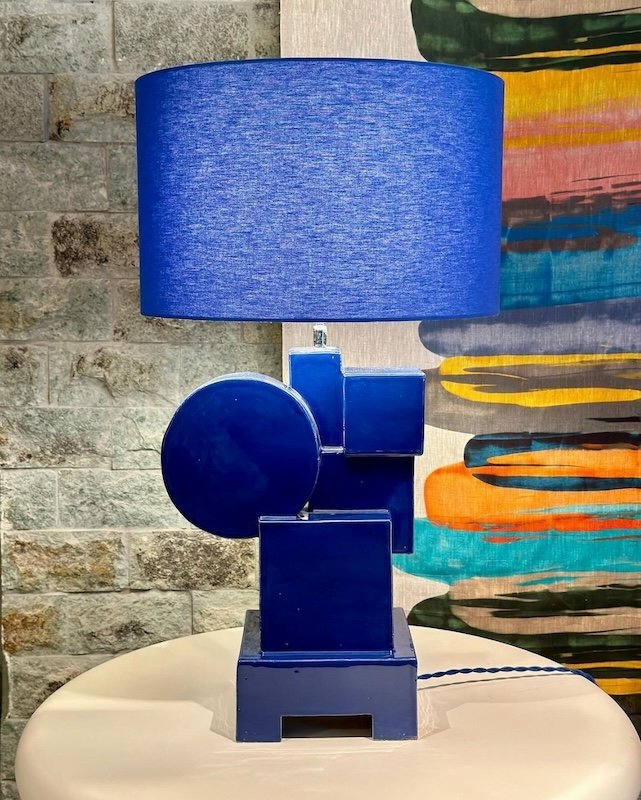 Koningsblauwe lamp van keramiek