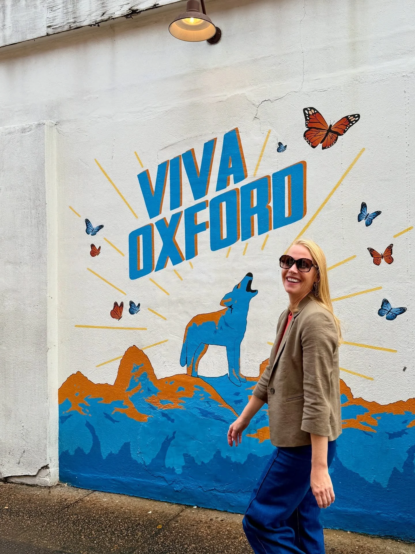 Landed in Oxford, Mississippi, an iconic college town! Home to Ole Miss! From The Square to the stage, my first day filming where history hums through every storefront and street corner.
 
Travel tips&hellip; so far! 
- Strolled through the heart of 