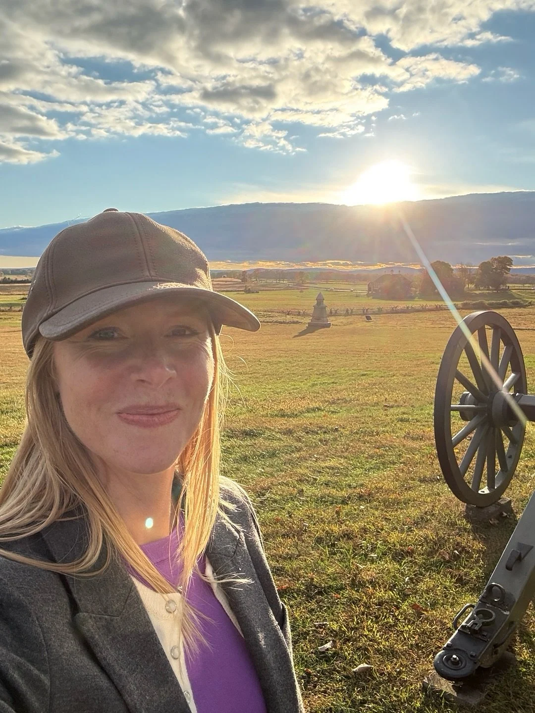 4 Battlefields &amp; Museums to Honor American Veterans 🇺🇸

Explore these meaningful destinations across America in honor of Veterans Day ⬇️ 

1️⃣ Gettysburg National Military Park, PA &ndash; Walk the fields where history was made and explore imme