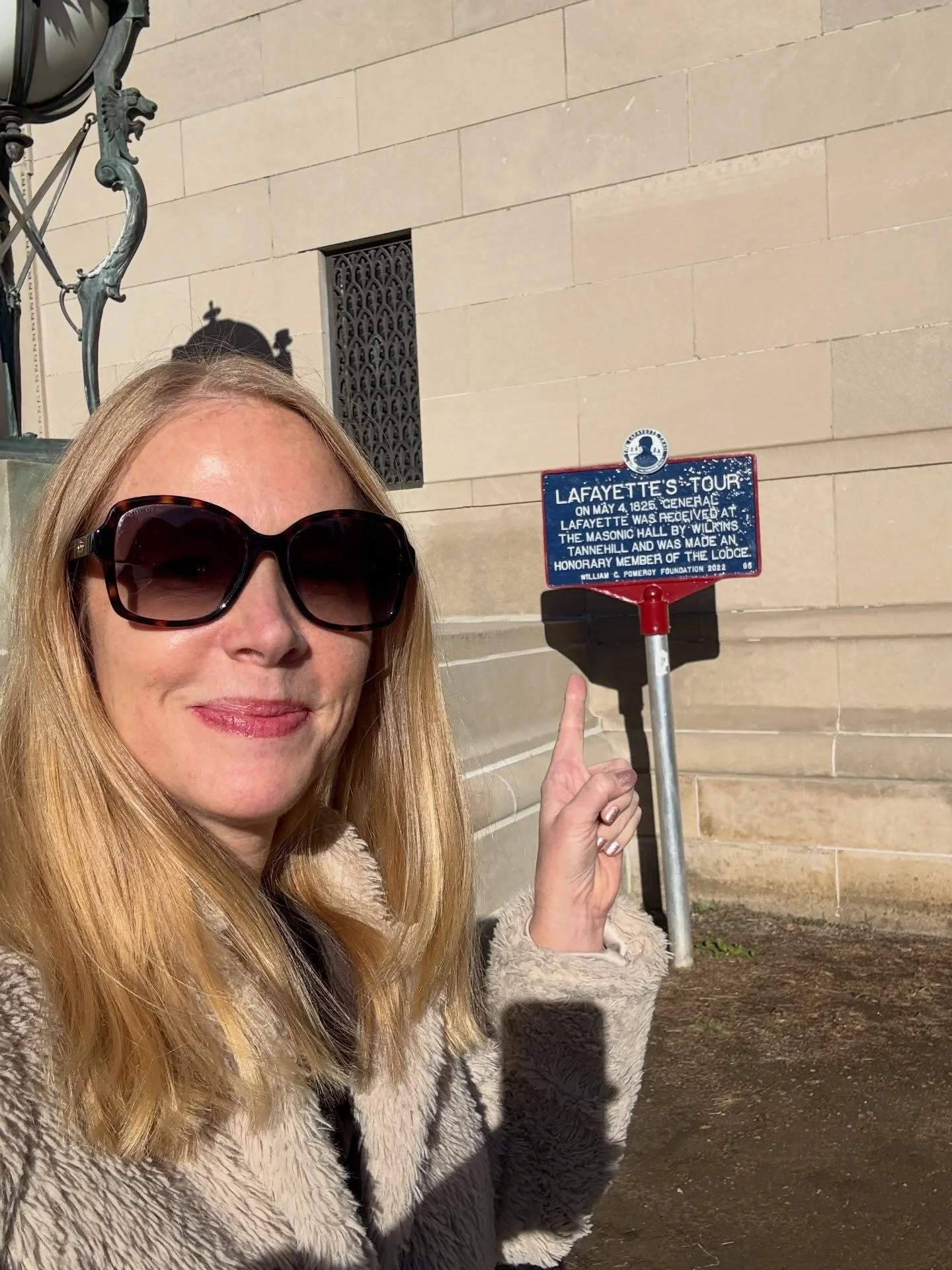 When you get to Nashville and run into Lafayette and then Dolly! Two of my favorites. Nashville birthday weekend starting out hot 🔥 And @hattiebs may also have something to do with it. Hey, travel friends! Share with me your Nashville travel tips! 
