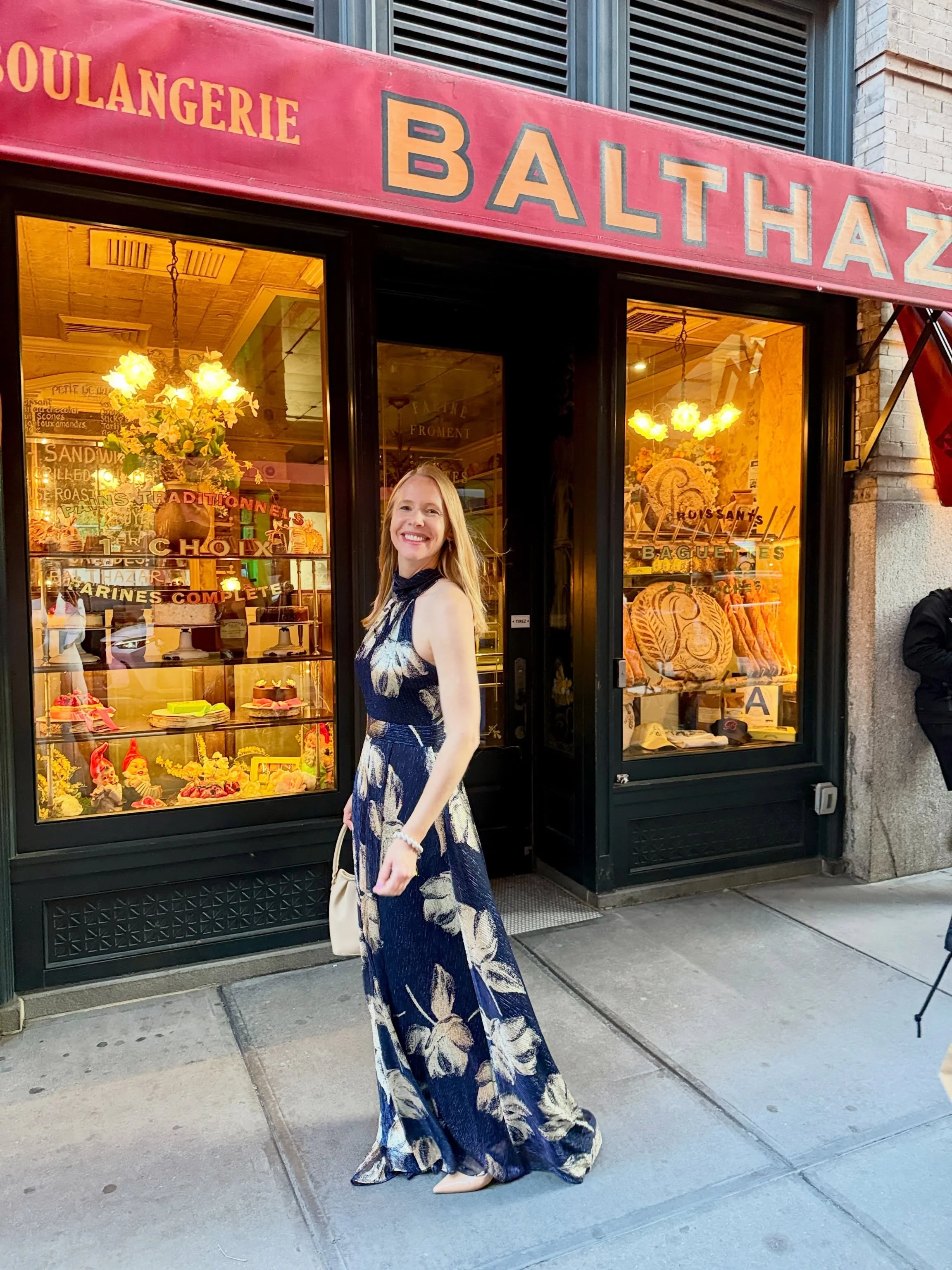 Classic NYC weekend. Balthazar, bagel, Central Park vibes and rooftop views. ❤️🥂 What are your classic NYC stops? 

#nyc #balthazar #centralpark #travel #nycrooftop