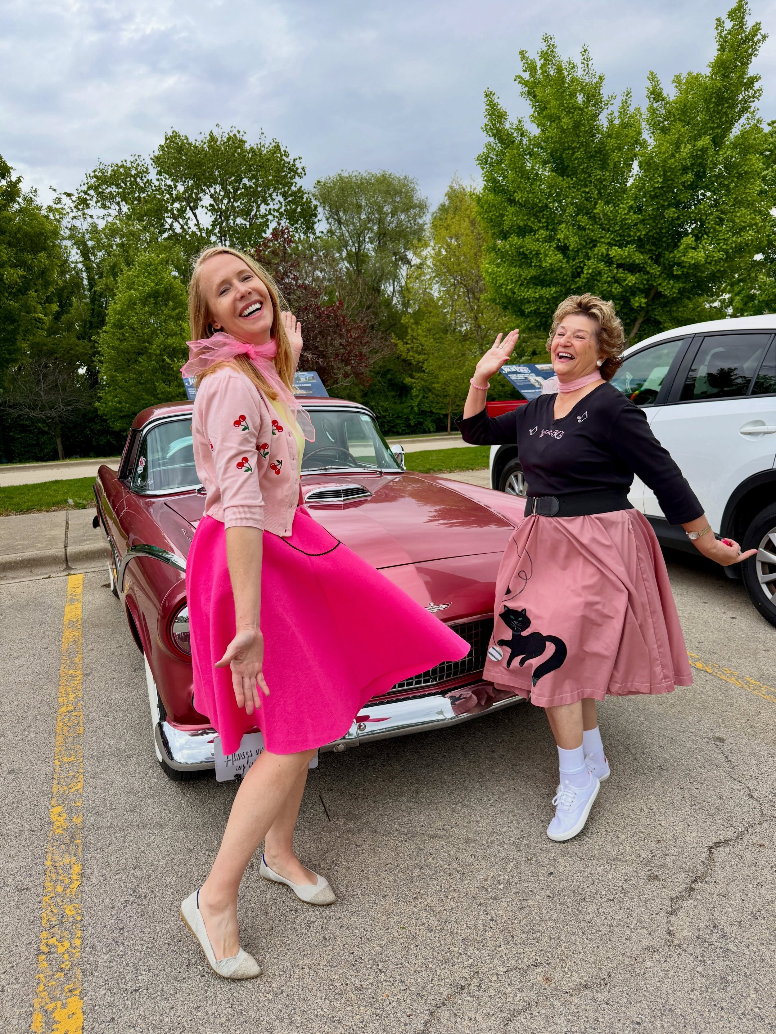 🚗💋 Did I time travel to the 1950s on Route 66?!

Cruising through Joliet, Illinois with the fabulous Norma Jean Hensley and her orchid pink 1955 Thunderbird &ldquo;Betty Boop&rdquo; felt like stepping straight into a vintage postcard. But beyond th
