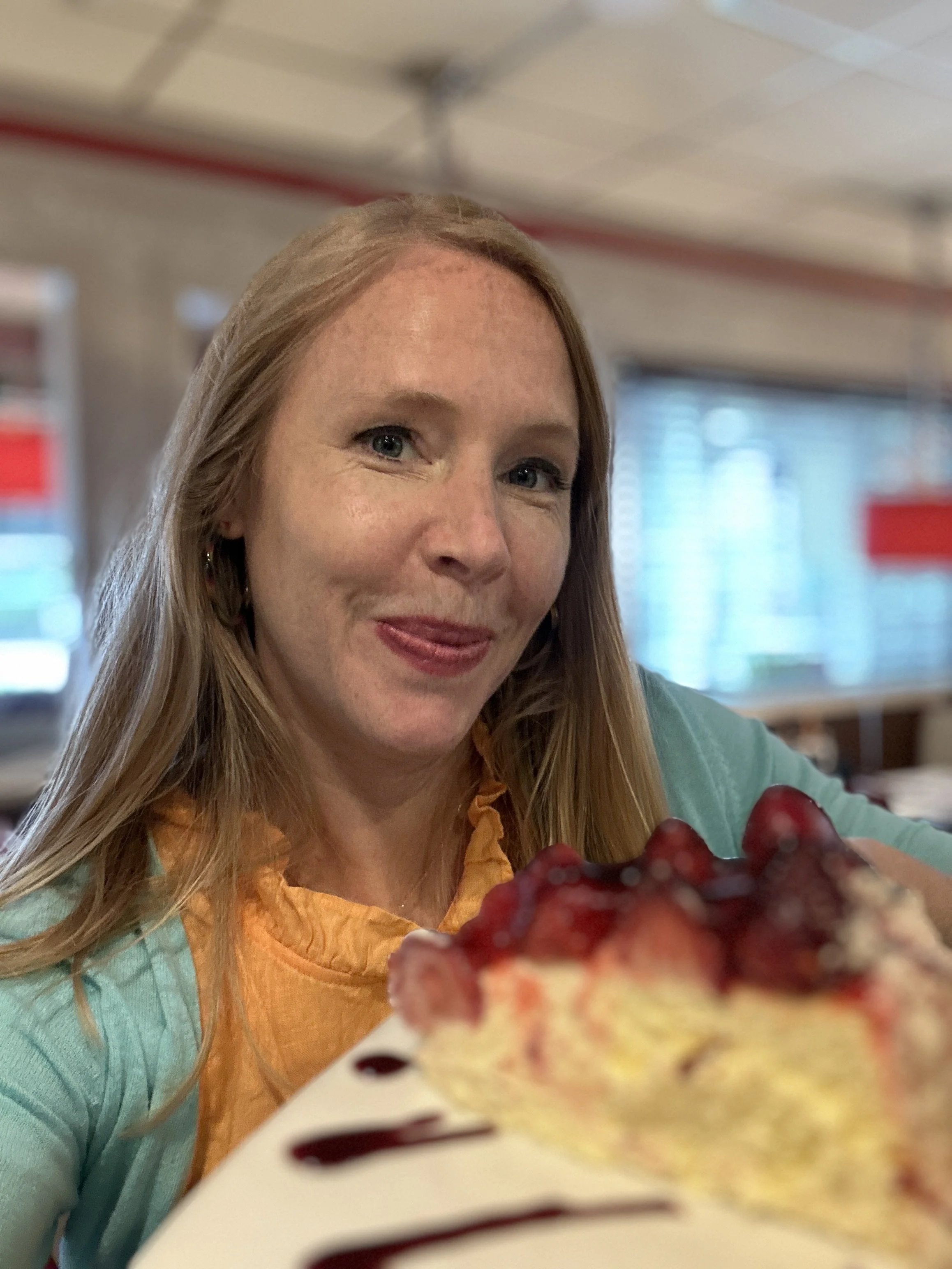 Lakeside-Diner-Darley-tries-NJ-diner-food.jpg