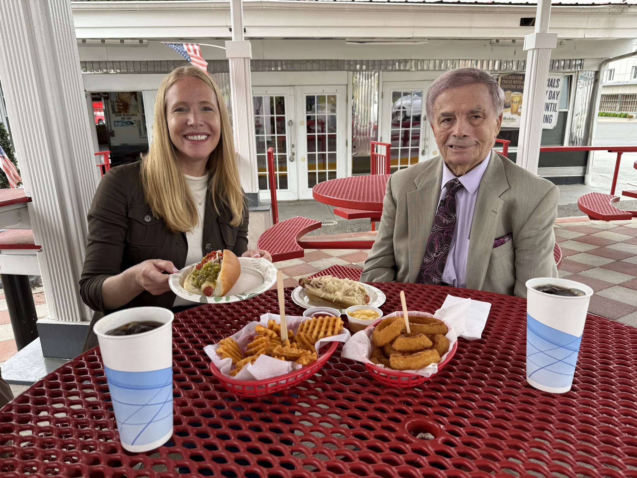 Galloping-Hill-Inn-George-Thomas-Hot-Dogs-Union-3.jpg