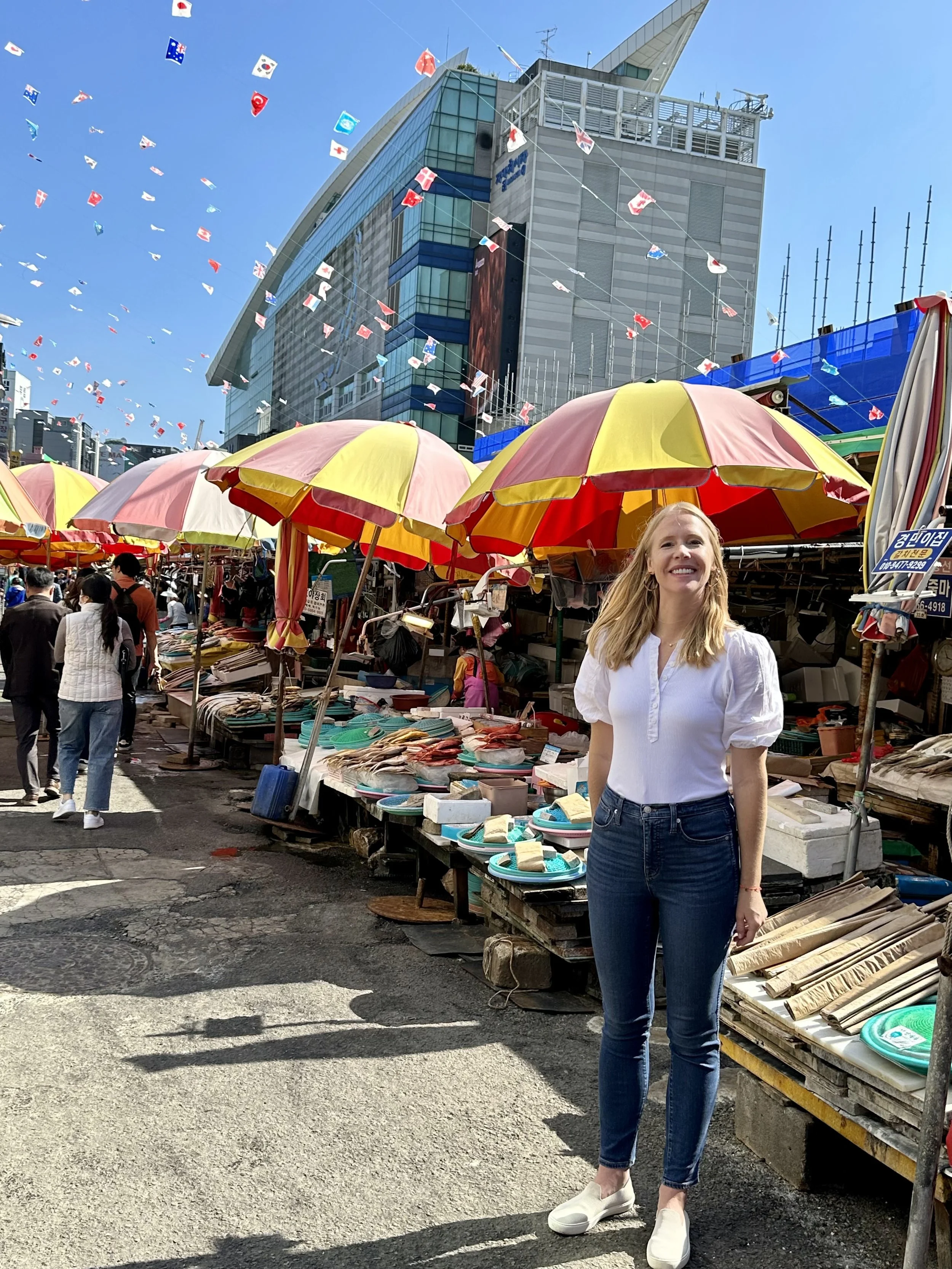 Darley-Jagalchi-Market-outdoors-Busan.jpg