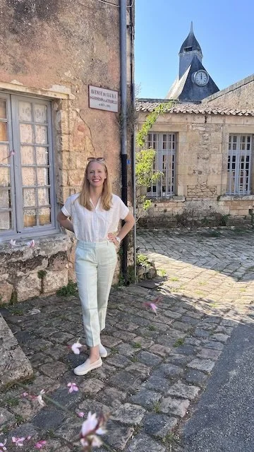 Darley wandering the cobble streets of St Emilion