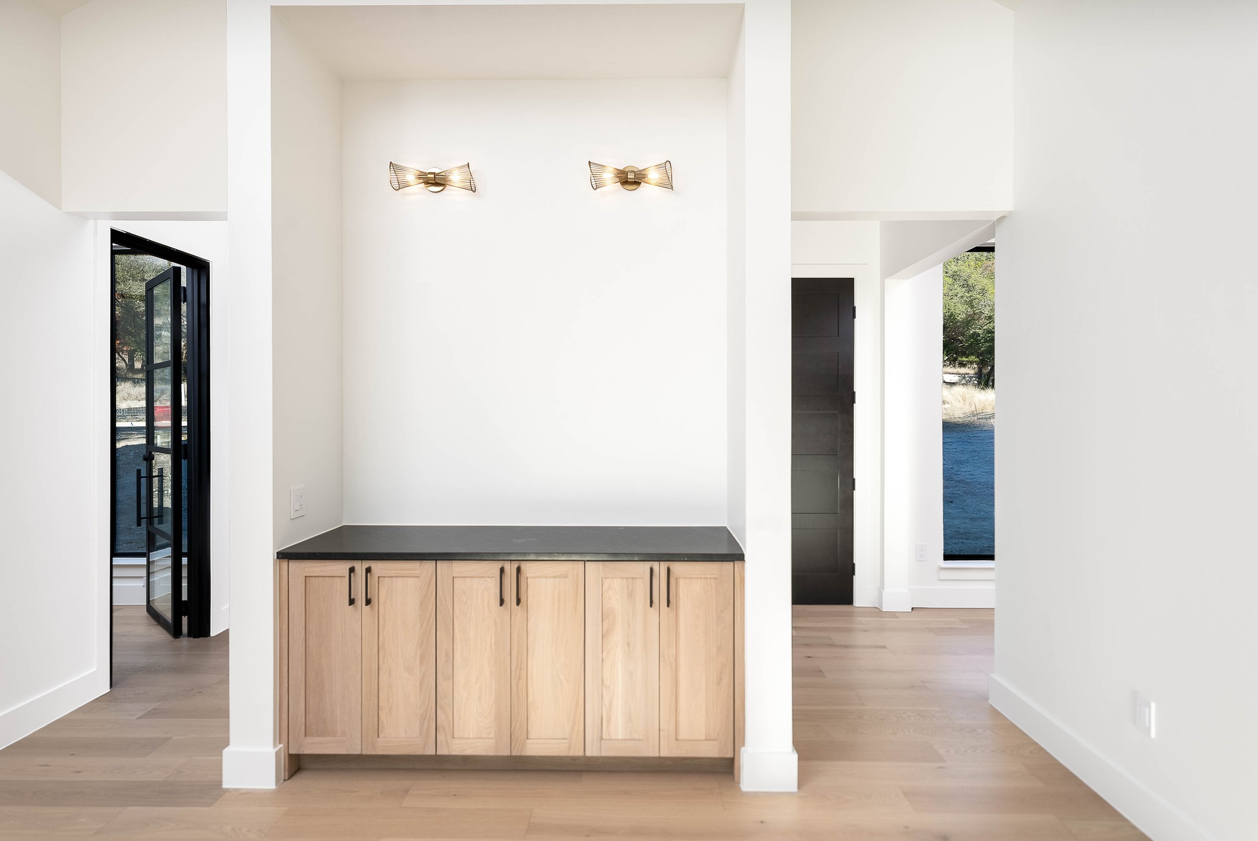 135 Stoneledge Dr-14.jpg