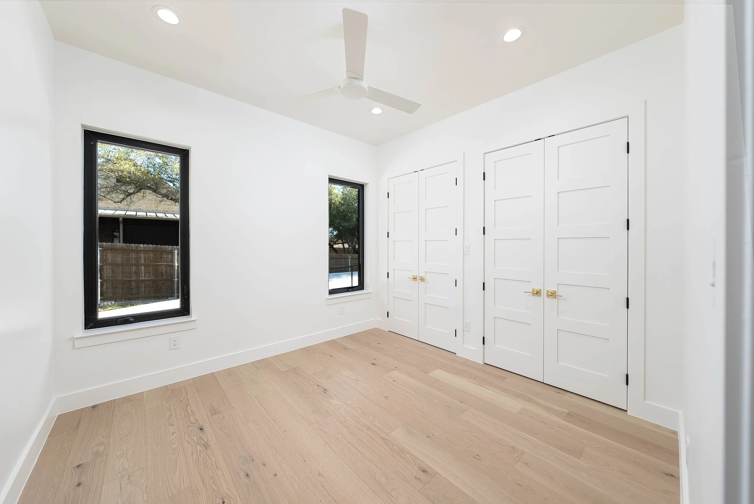 135 Stoneledge Dr-30.jpg