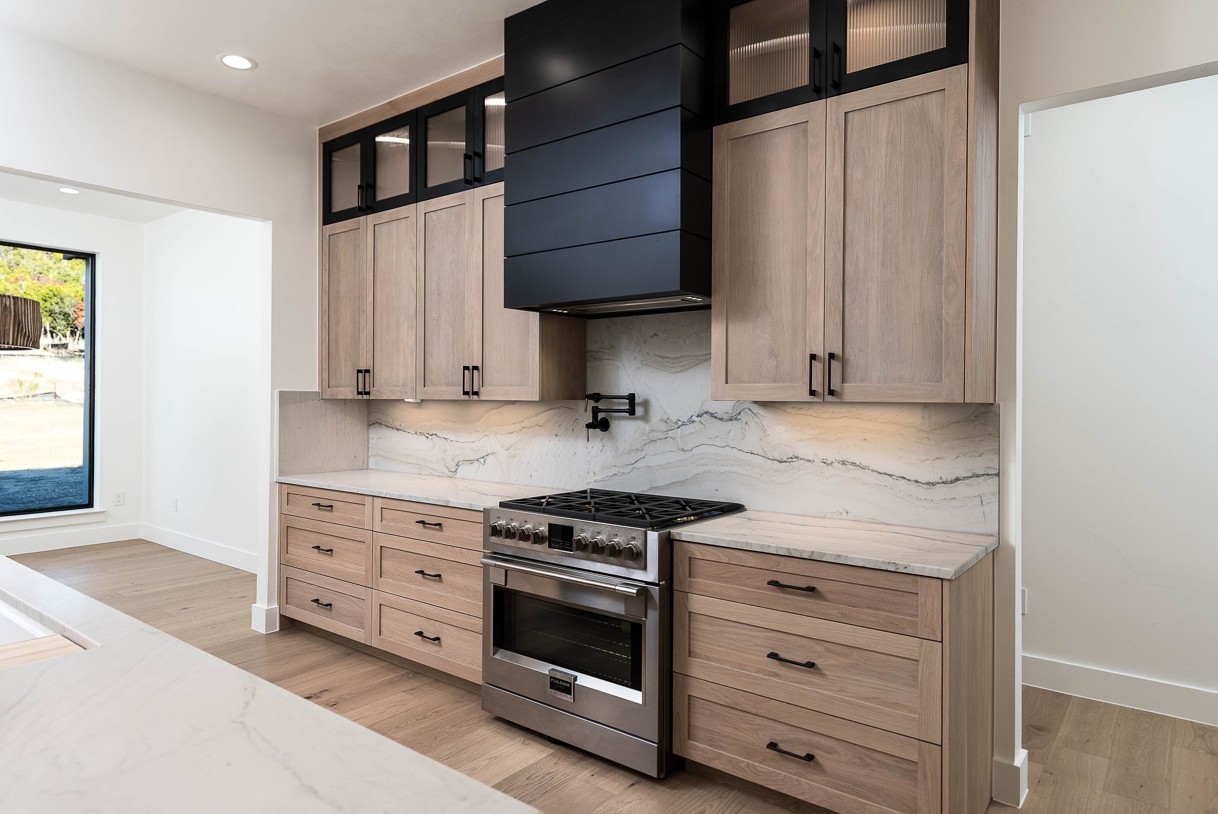 135 Stoneledge Dr-10.jpg