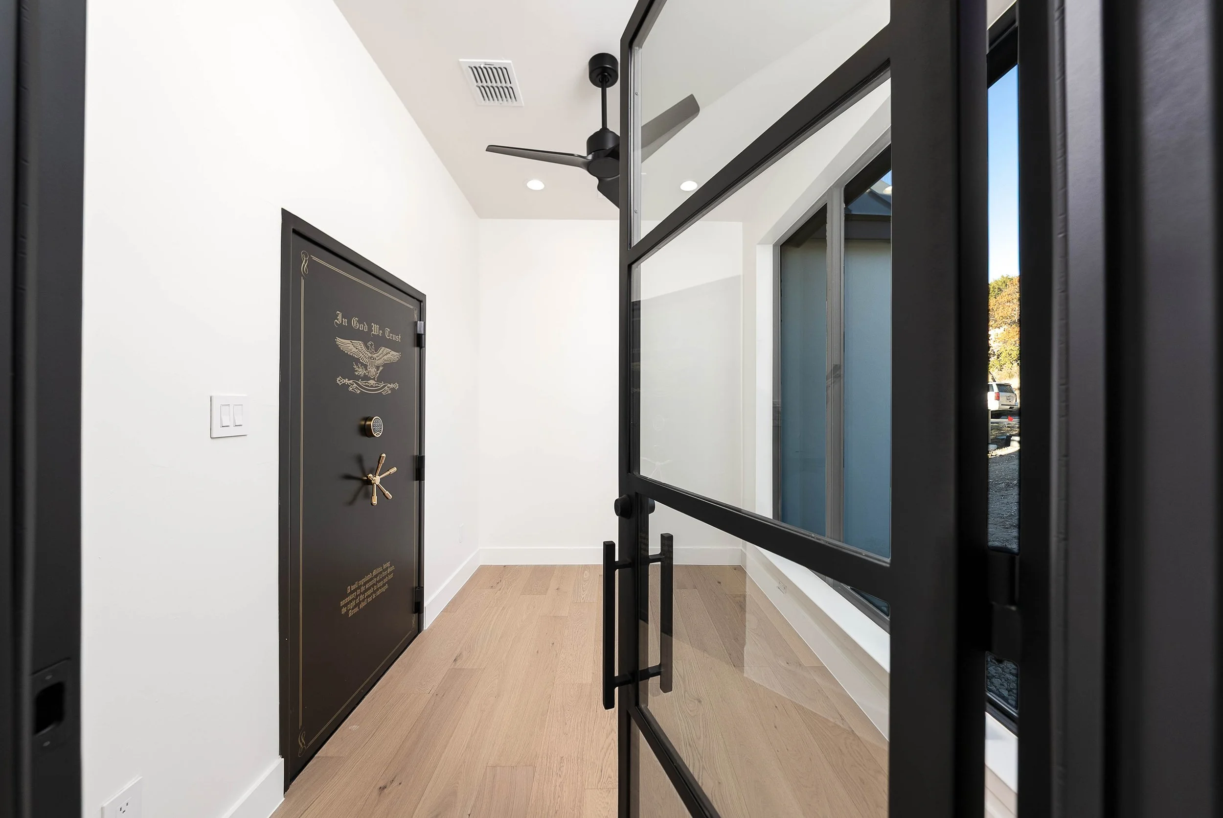 135 Stoneledge Dr-26.jpg