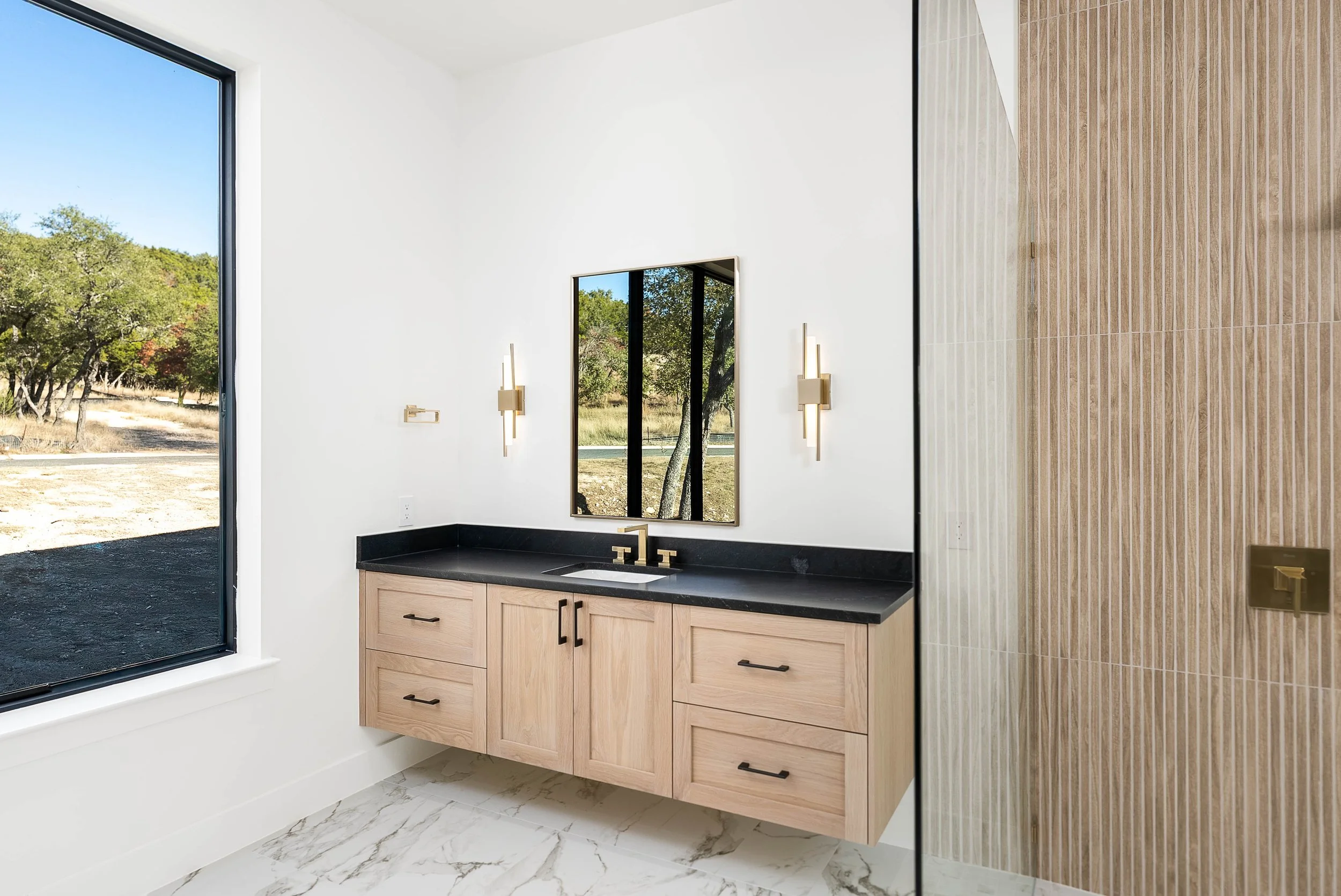 135 Stoneledge Dr-21.jpg