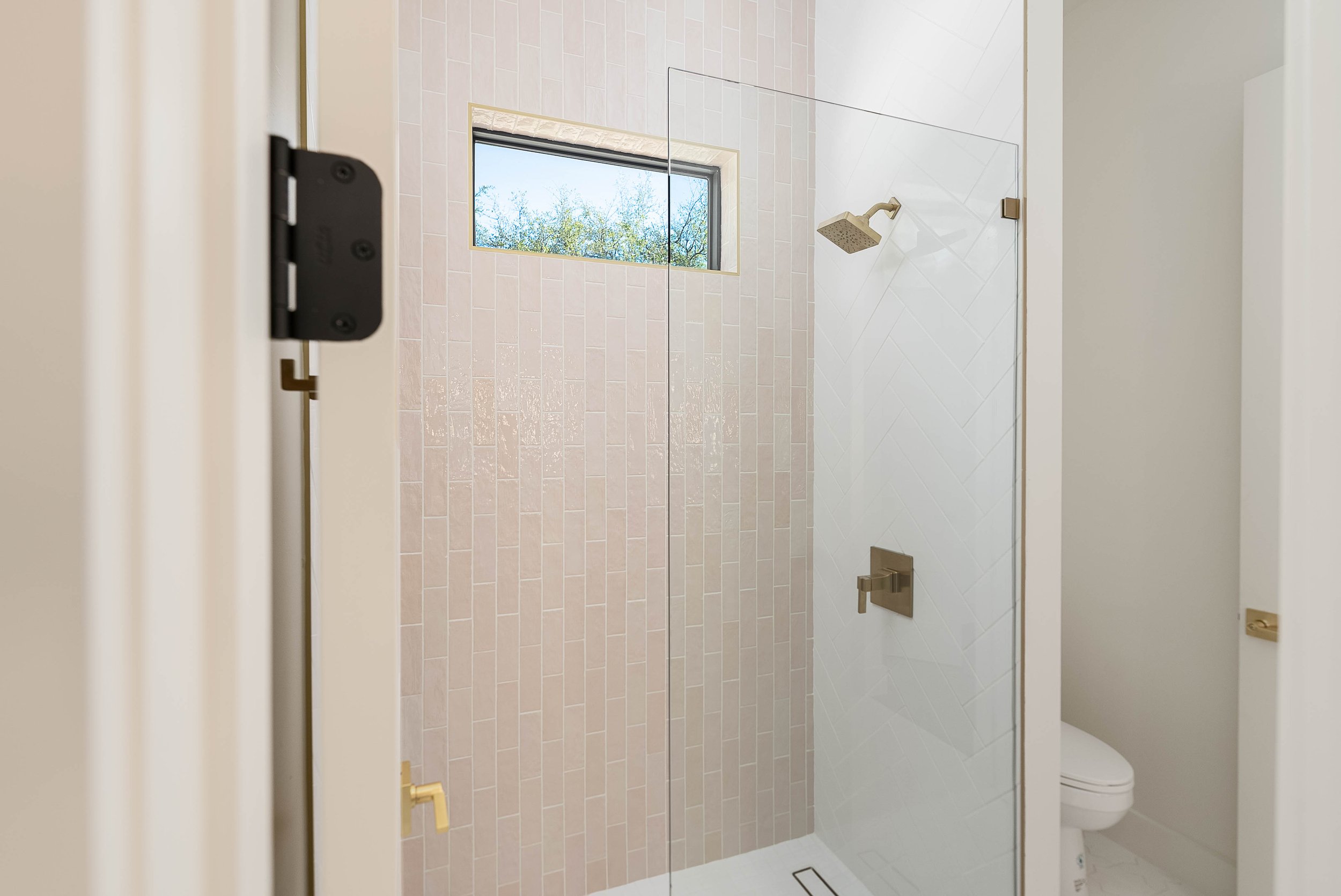 135 Stoneledge Dr-33.jpg