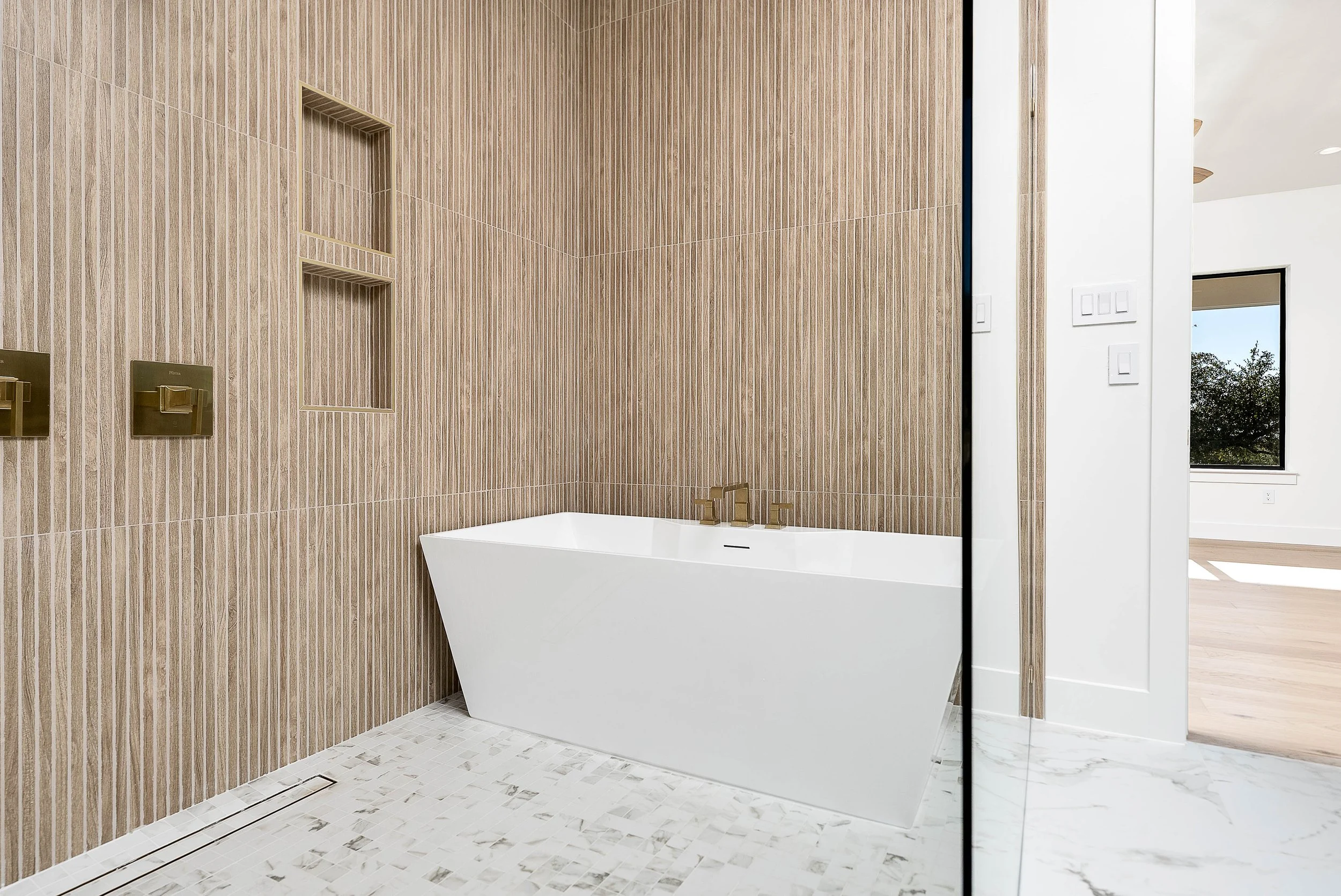 135 Stoneledge Dr-25.jpg