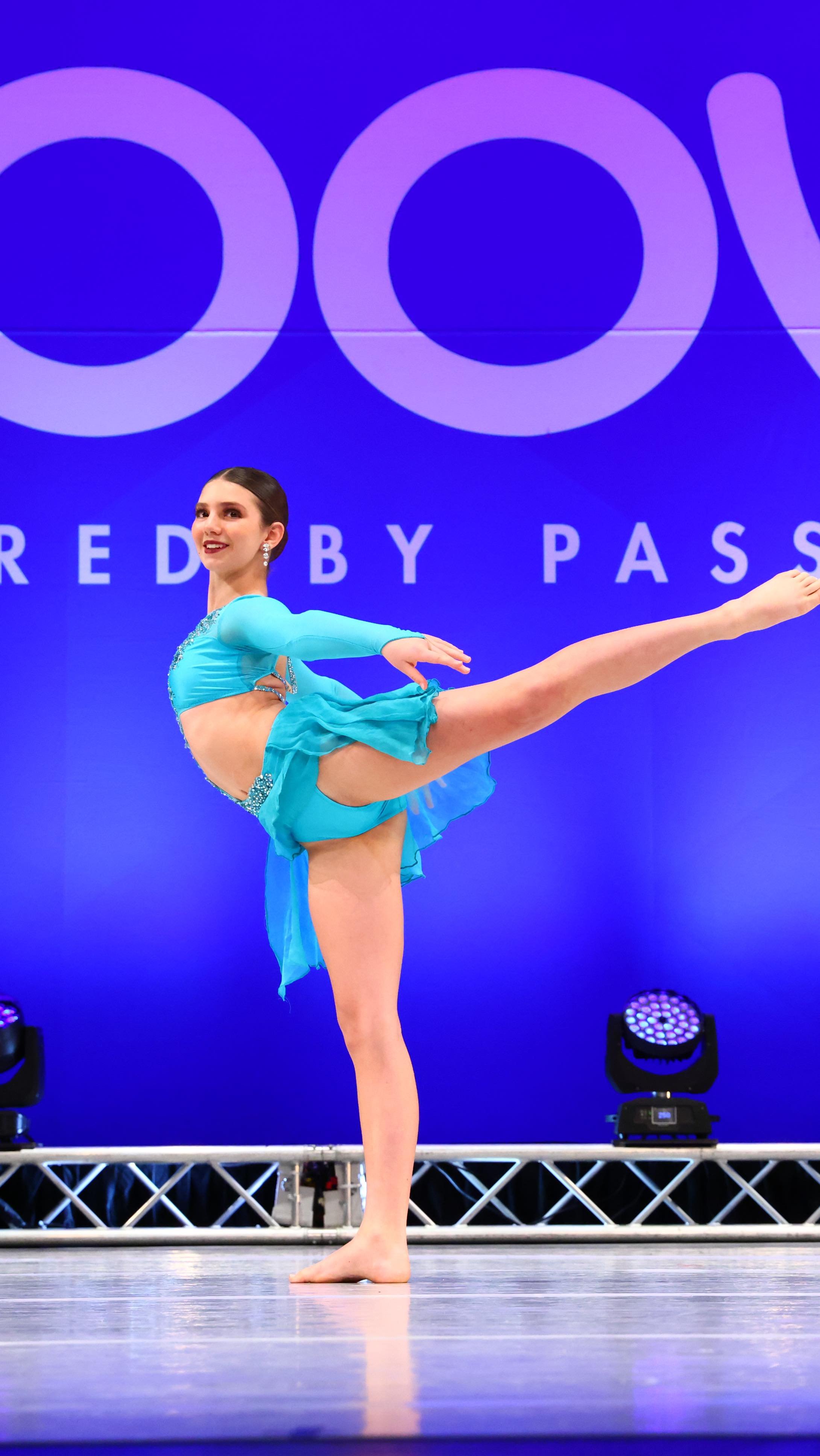 ✨
dancer: @melania_.dance29
choreography: @mindysnyder_
#tdc #thedancecollectivemd #season7 #dance ##dancersofinstagram #dancelife #dancereels #tdcmicd
