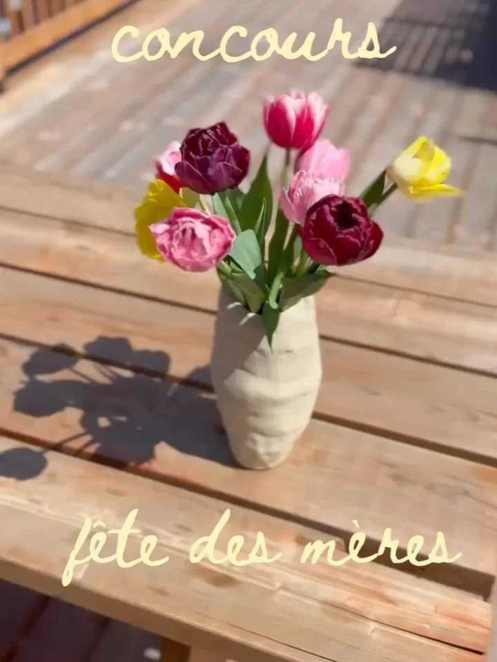 🌷Concours pour la f&ecirc;te des m&egrave;res🌷

G&acirc;tez vos mamans! 

un bouquet de magnifiques tulipes de @fleurs_d.ici 
une petite poterie de @atelierinedit 
Un bo&icirc;te brunch pour 2 personnes (mais g&eacute;n&eacute;reuse on s&rsquo;ente