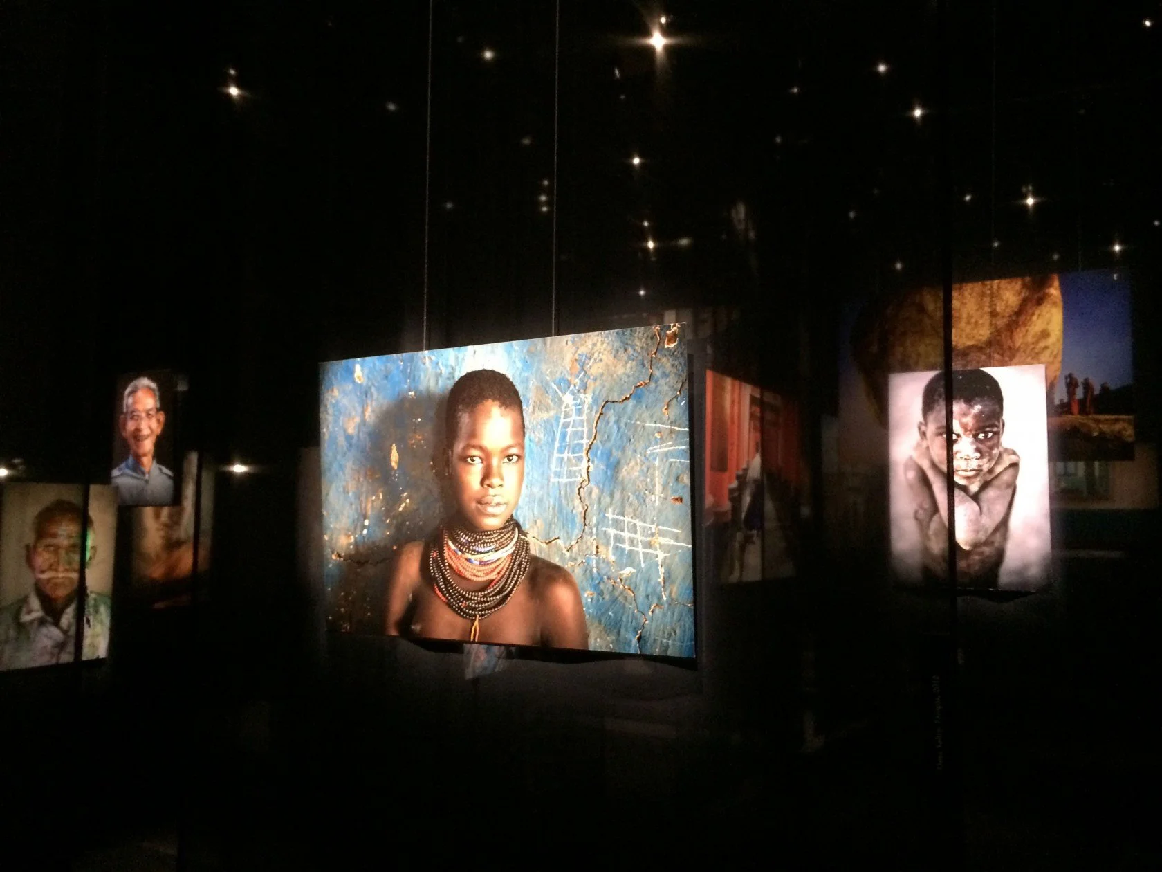 3-peterbottazzi-exhibition-stevemccurry-oltrelosguardo-roma-2015-1web-1680x1260.jpg