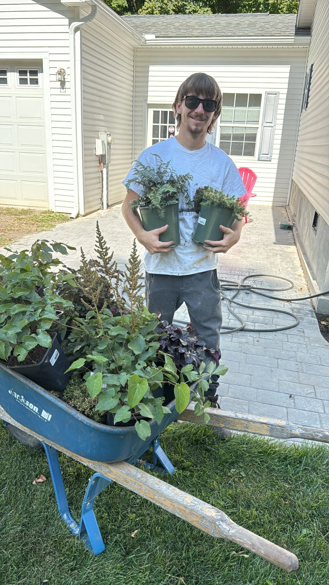 Hoffmann Landscaping_Hoffman Landscaping_Lawn & Garden Care 18.JPG