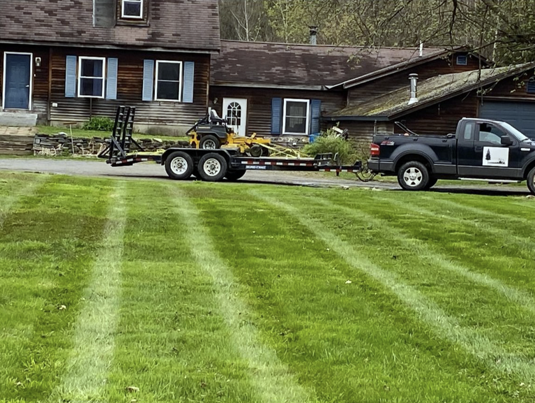 Hoffmann Landscaping_Hoffman Landscaping_Lawn & Garden Care 3.png