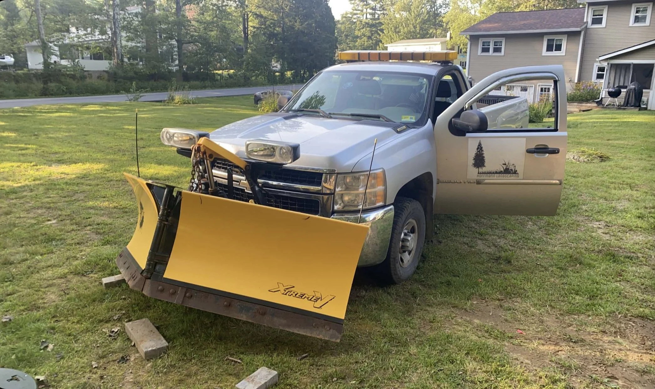 Hoffmann Landscaping_Hoffman Landscaping_Snow Removal 2.PNG