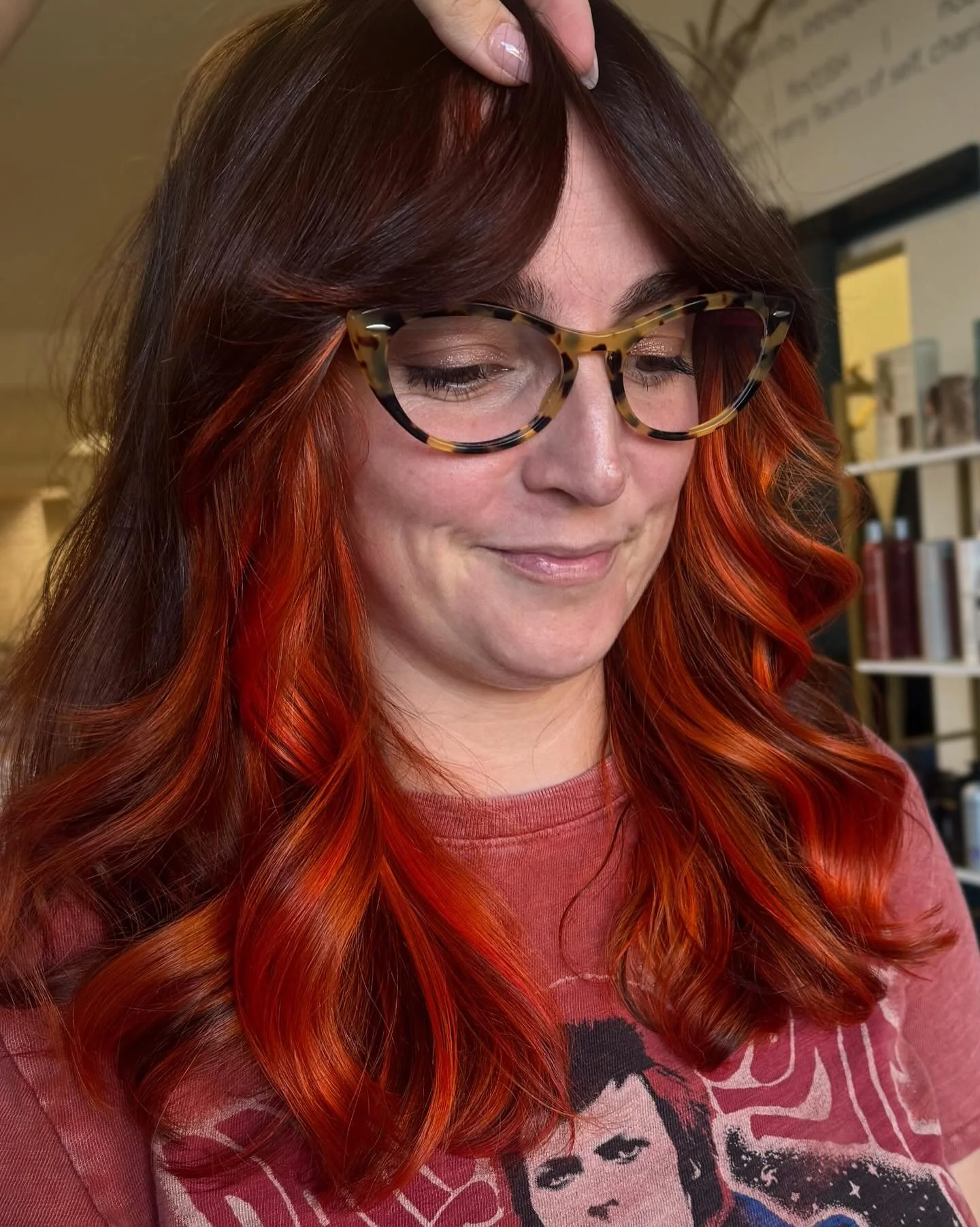 A little fire, a little chocolate &mdash; the perfect balance for autumn hair goals 🍁✨
.
If you haven&rsquo;t got on my books for your holiday hair, get online &amp; book bef