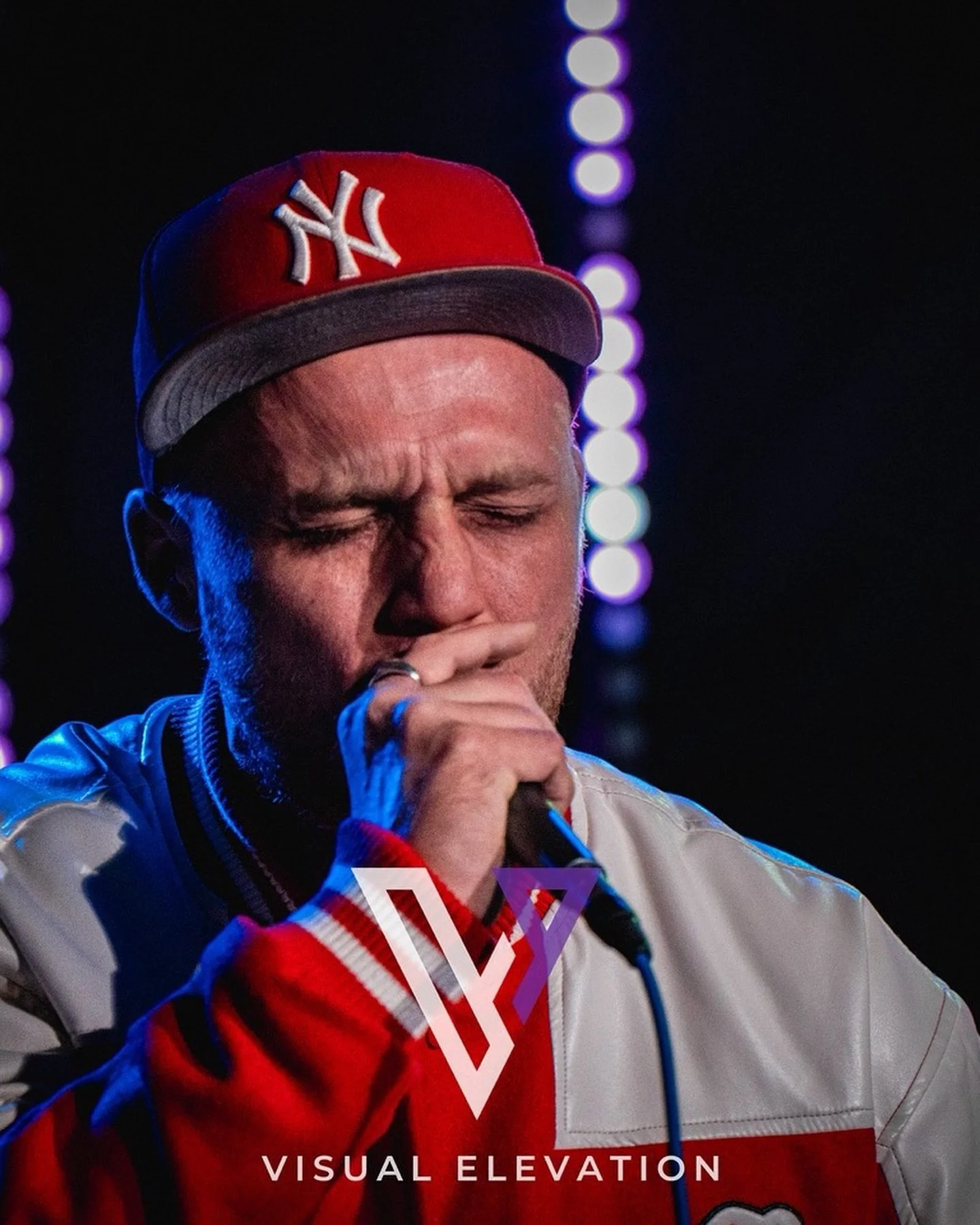 A selection of shots from the open mic at @2funkycomplex AMAZING artist AMAZING venue #openmicnight #leicestermusic #photography #2funkymusiccafe #2funkycomplex