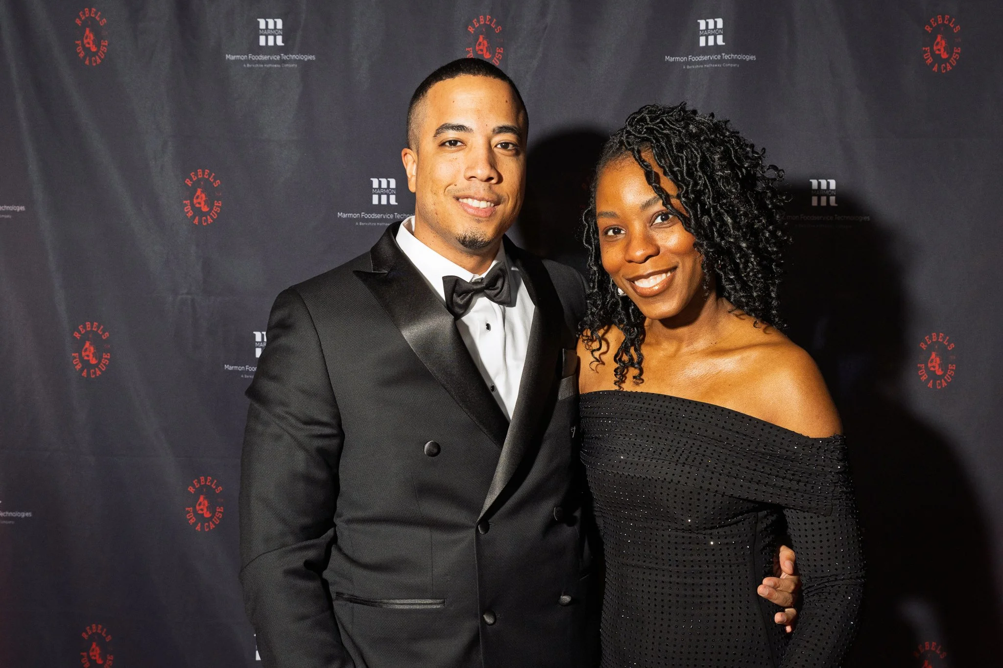 Chicago Riverwalk Family Portraits-17.jpg