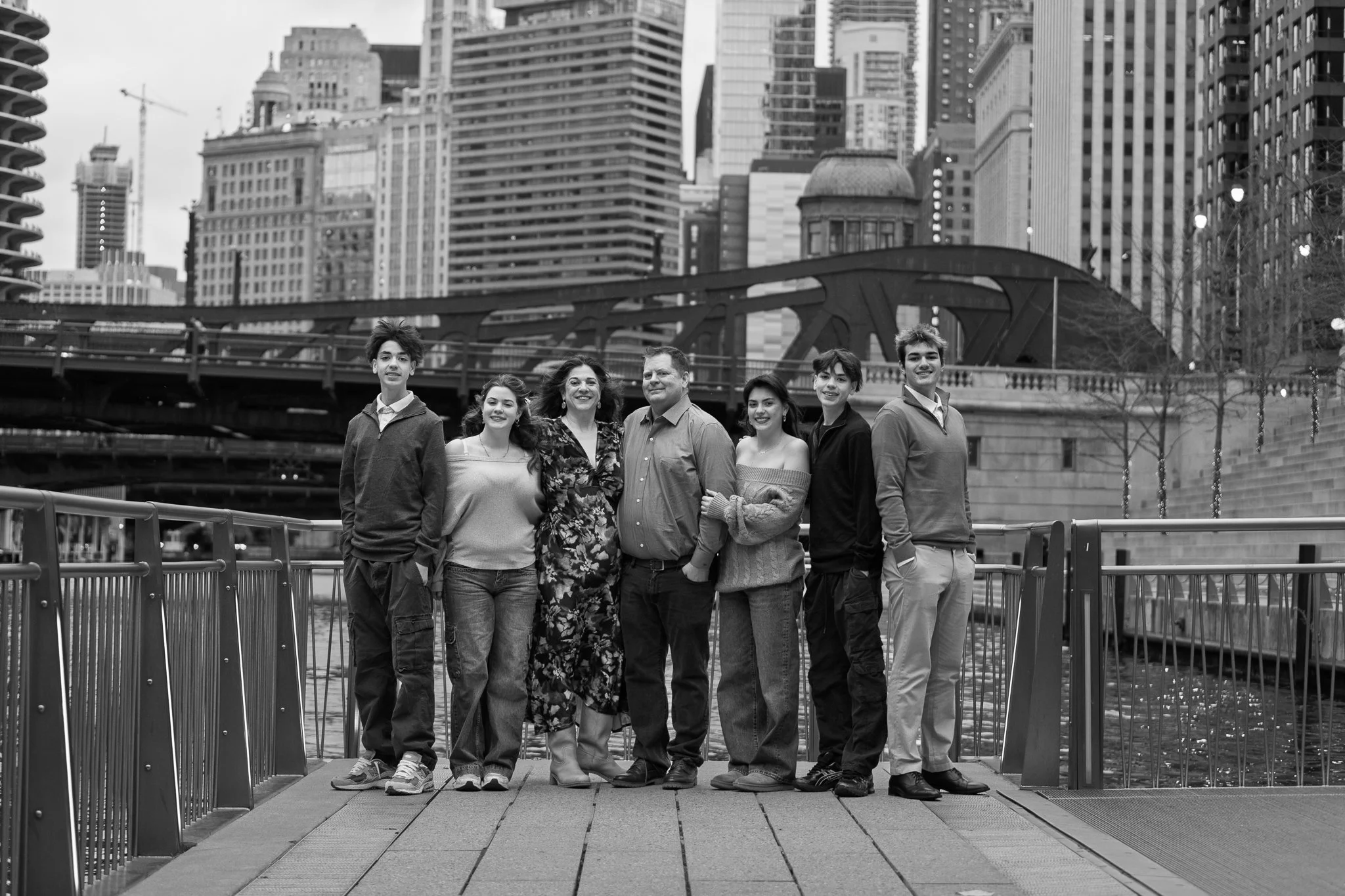 Chicago Riverwalk Family Portraits-01.jpg