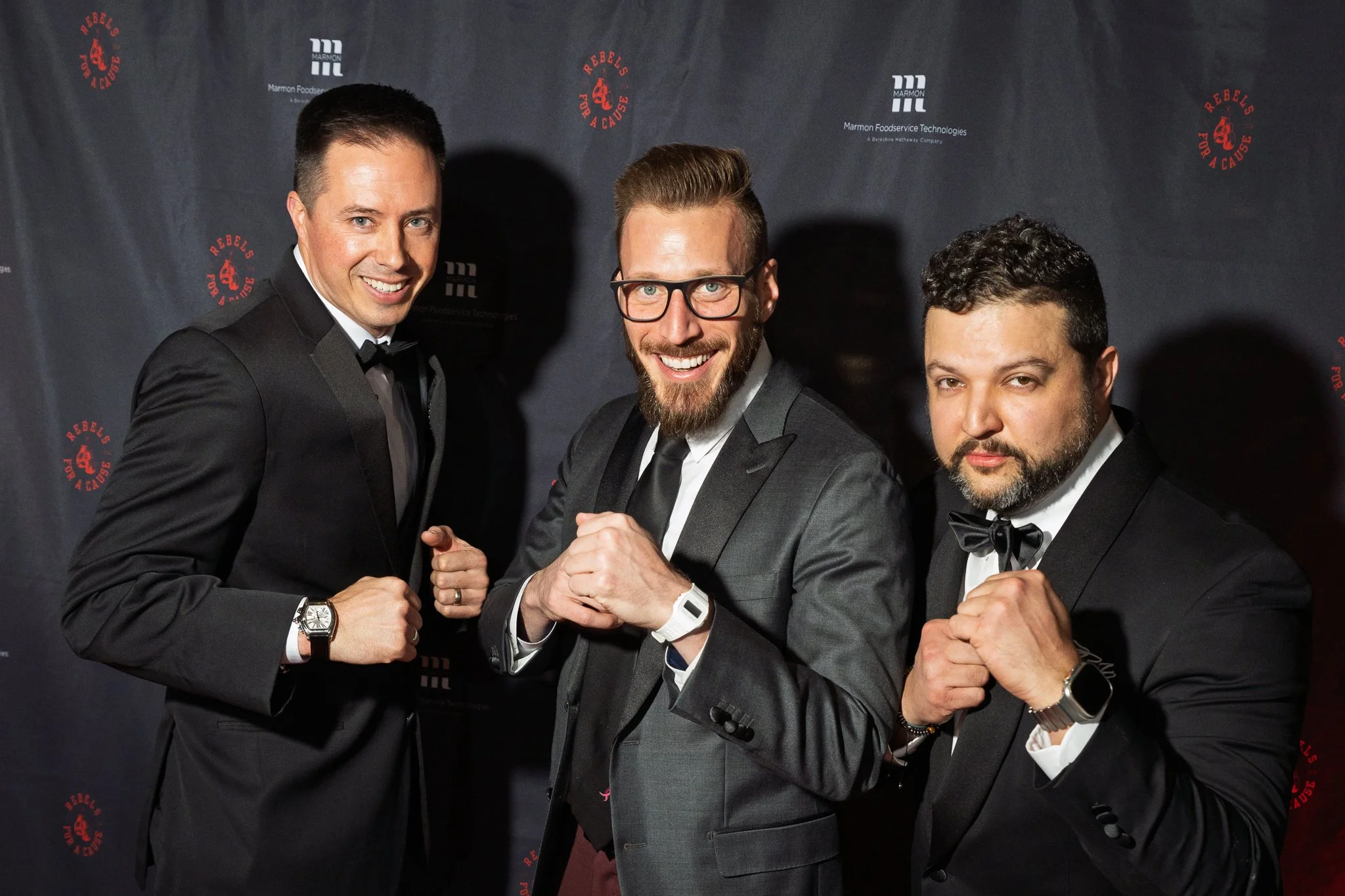 Chicago Riverwalk Family Portraits-14.jpg