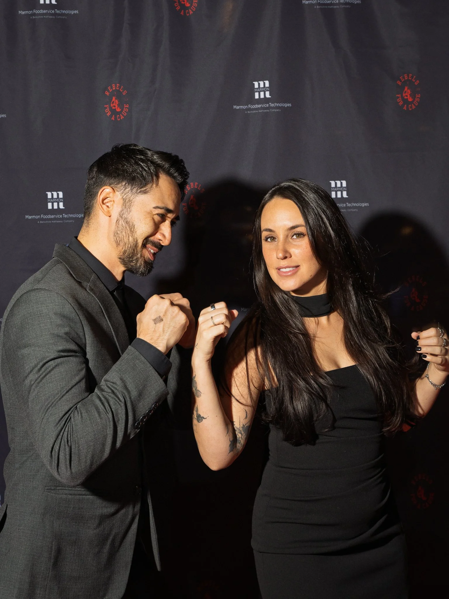 Chicago Riverwalk Family Portraits-18.jpg