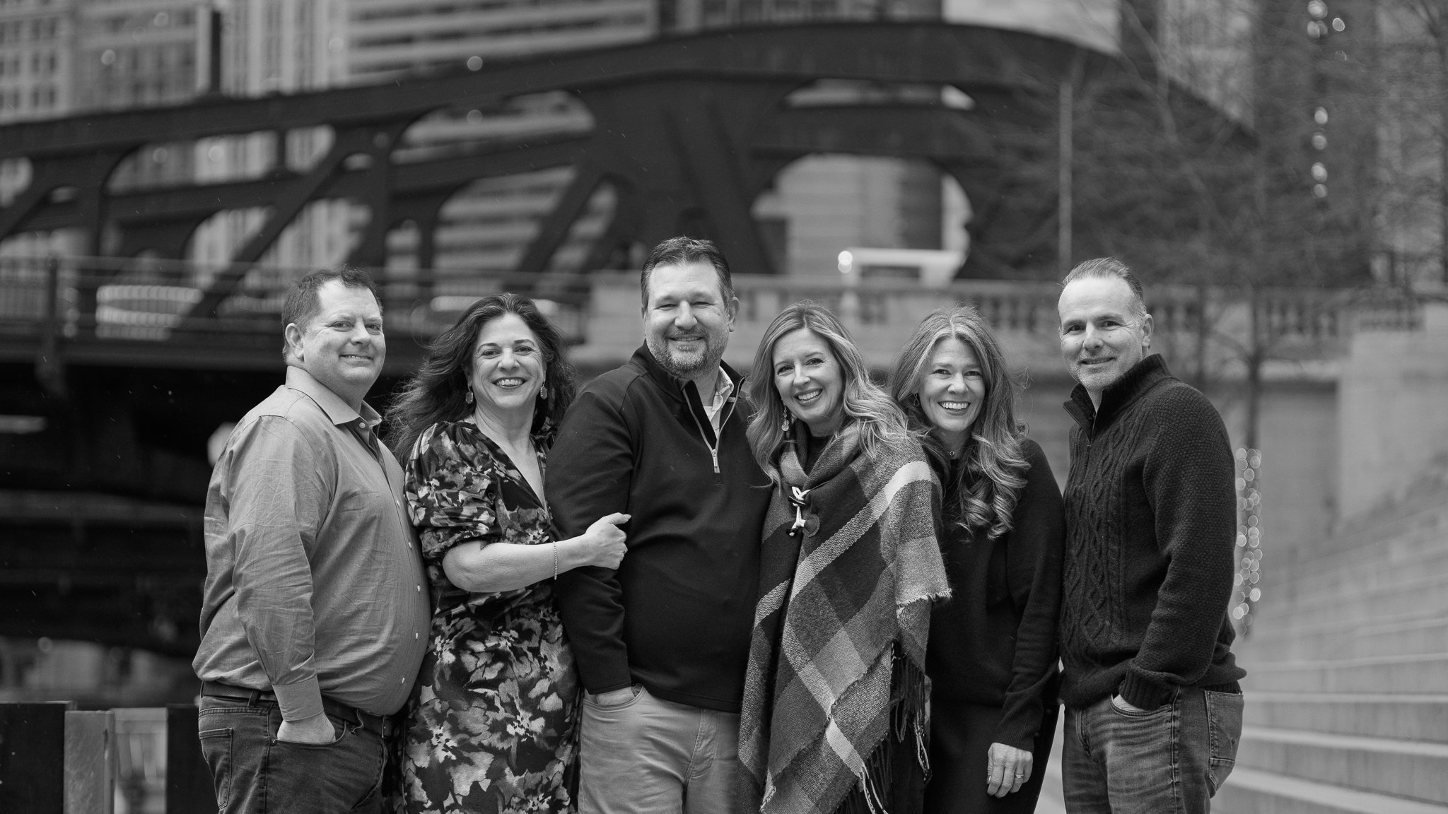 Chicago Riverwalk Family Portraits-07.jpg
