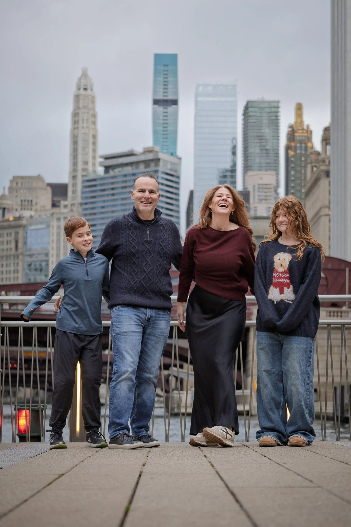 Chicago Riverwalk Family Portraits-05.jpg
