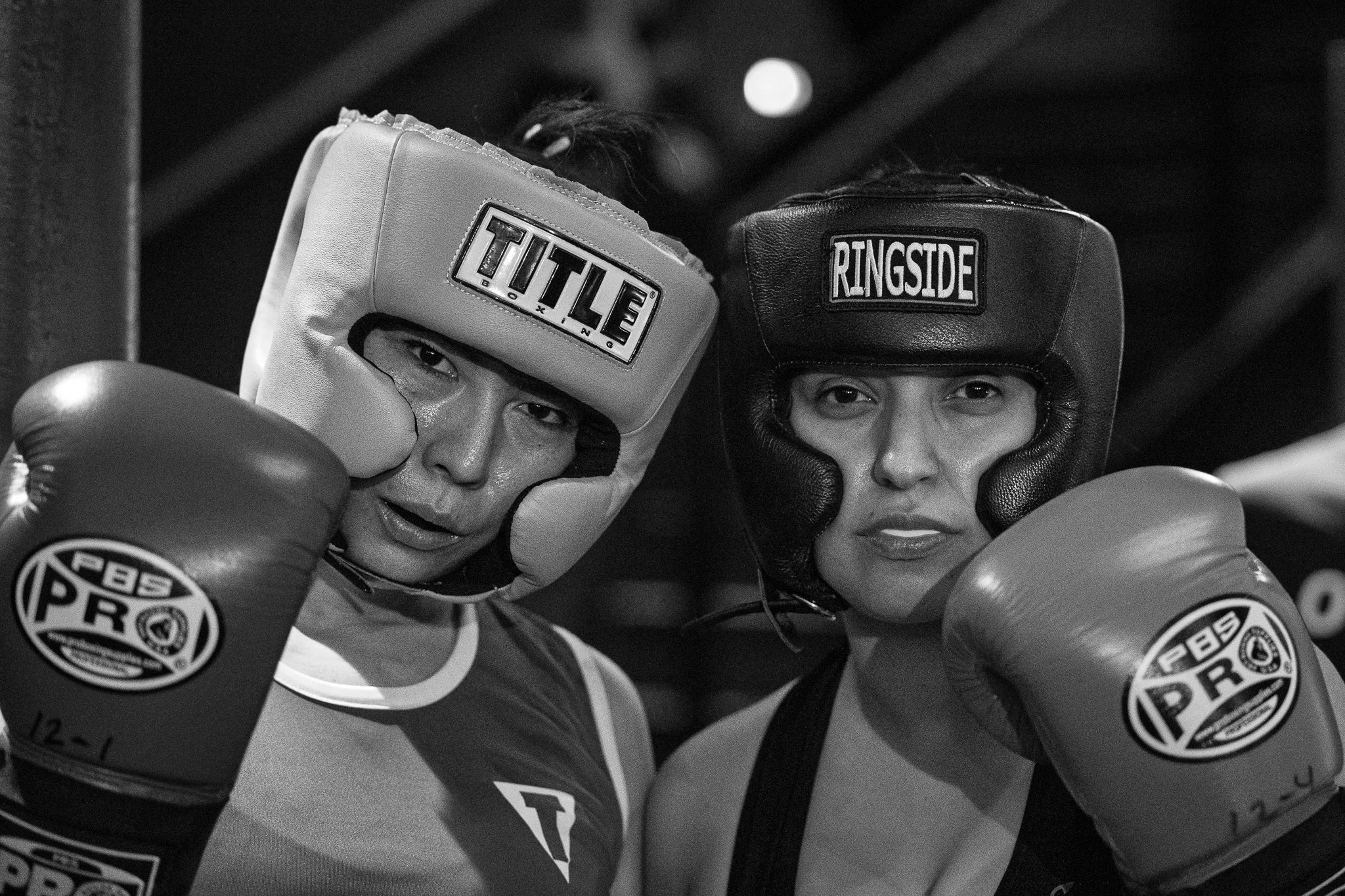 Chicago Riverwalk Family Portraits-22.jpg