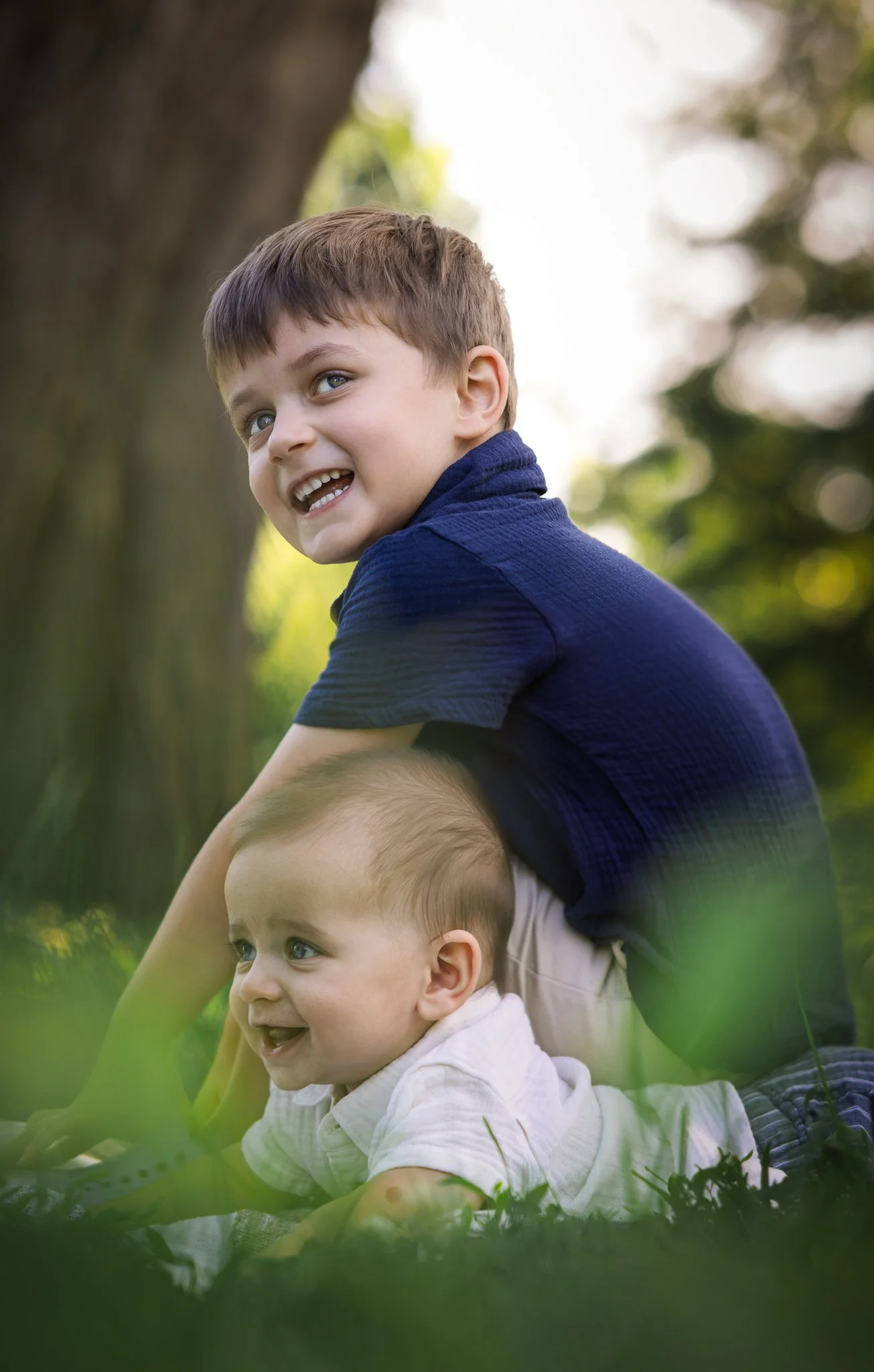 Beautiful family in Humbolt Park Chicago -2.jpg
