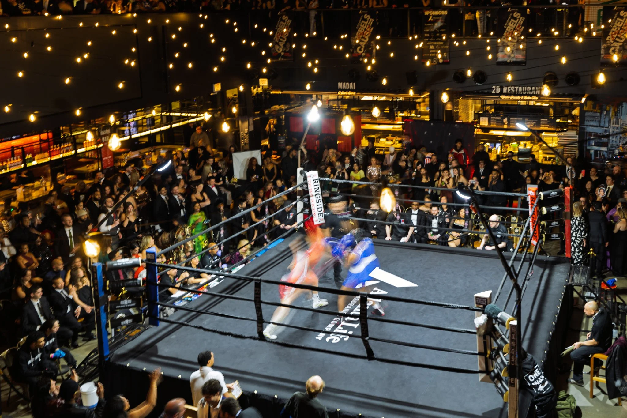 Chicago Riverwalk Family Portraits-31.jpg