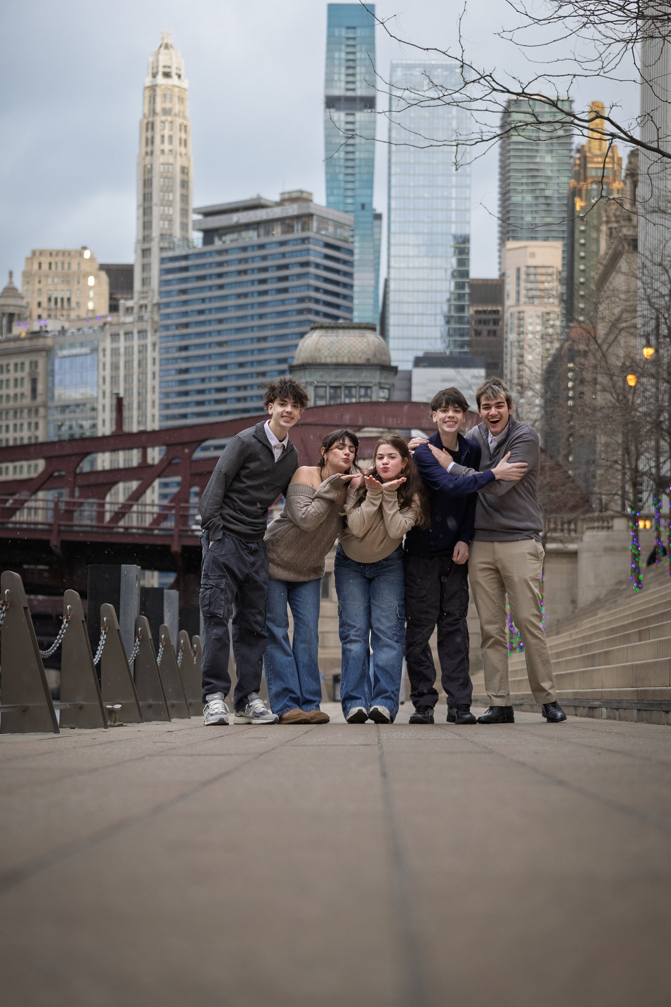 Chicago Riverwalk Family Portraits-02.jpg