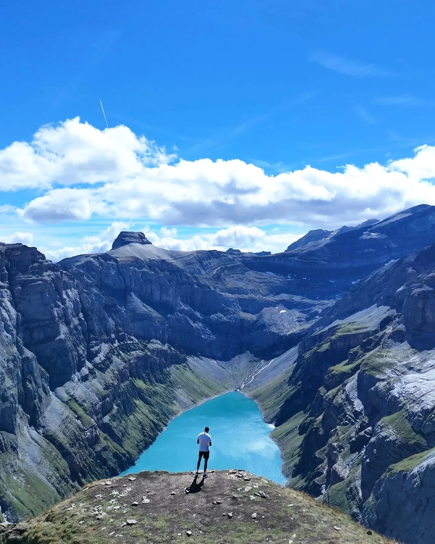 L'immensit&eacute;. Limmernsee.
.
.
.
.
.
.
.
#limmernsee #alpes #mountain #sommet #lake