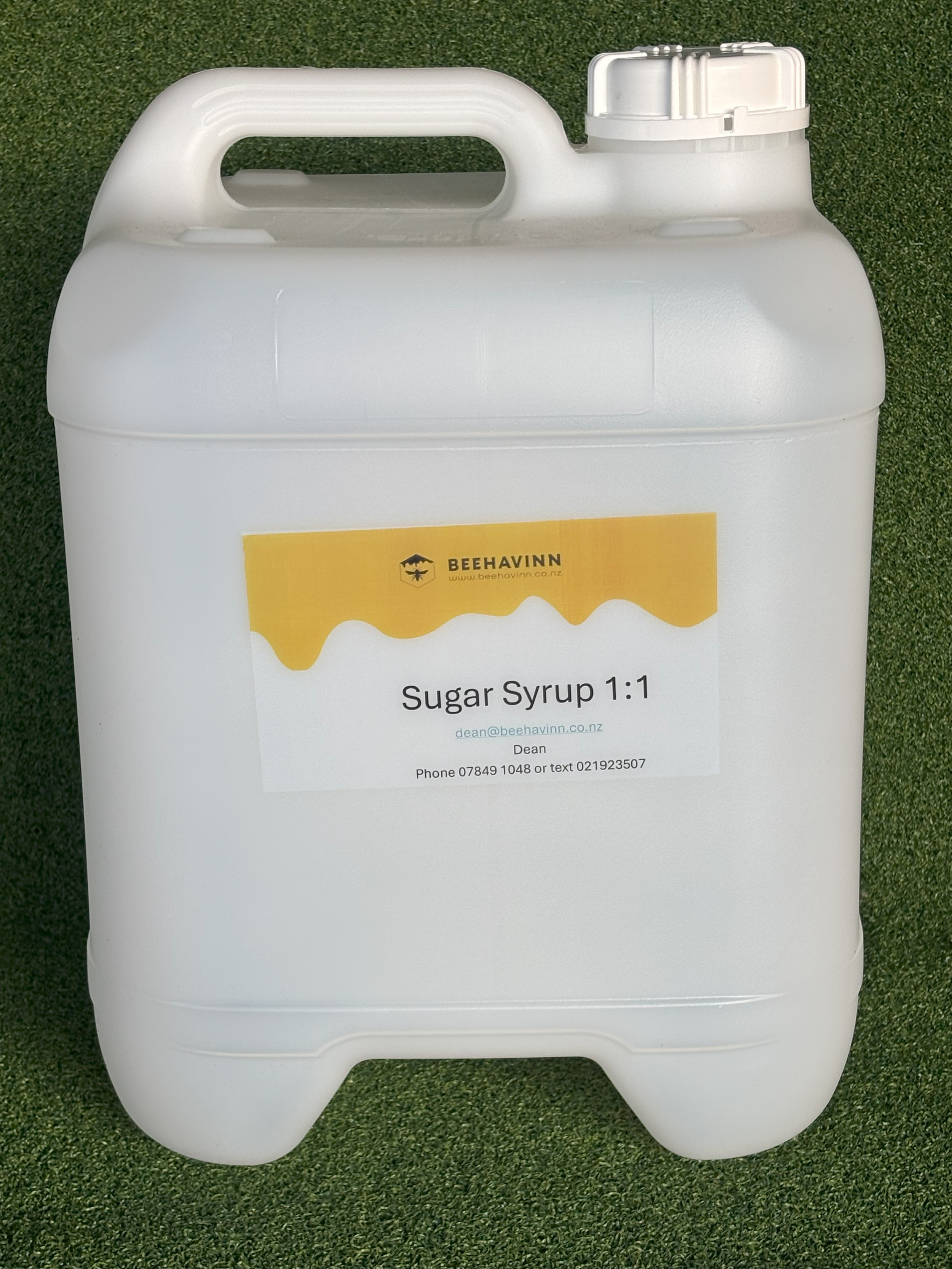 Sugar Syrup 2:1  (2 of Water to 1 of Suger) with Hive Alive 20L including Container