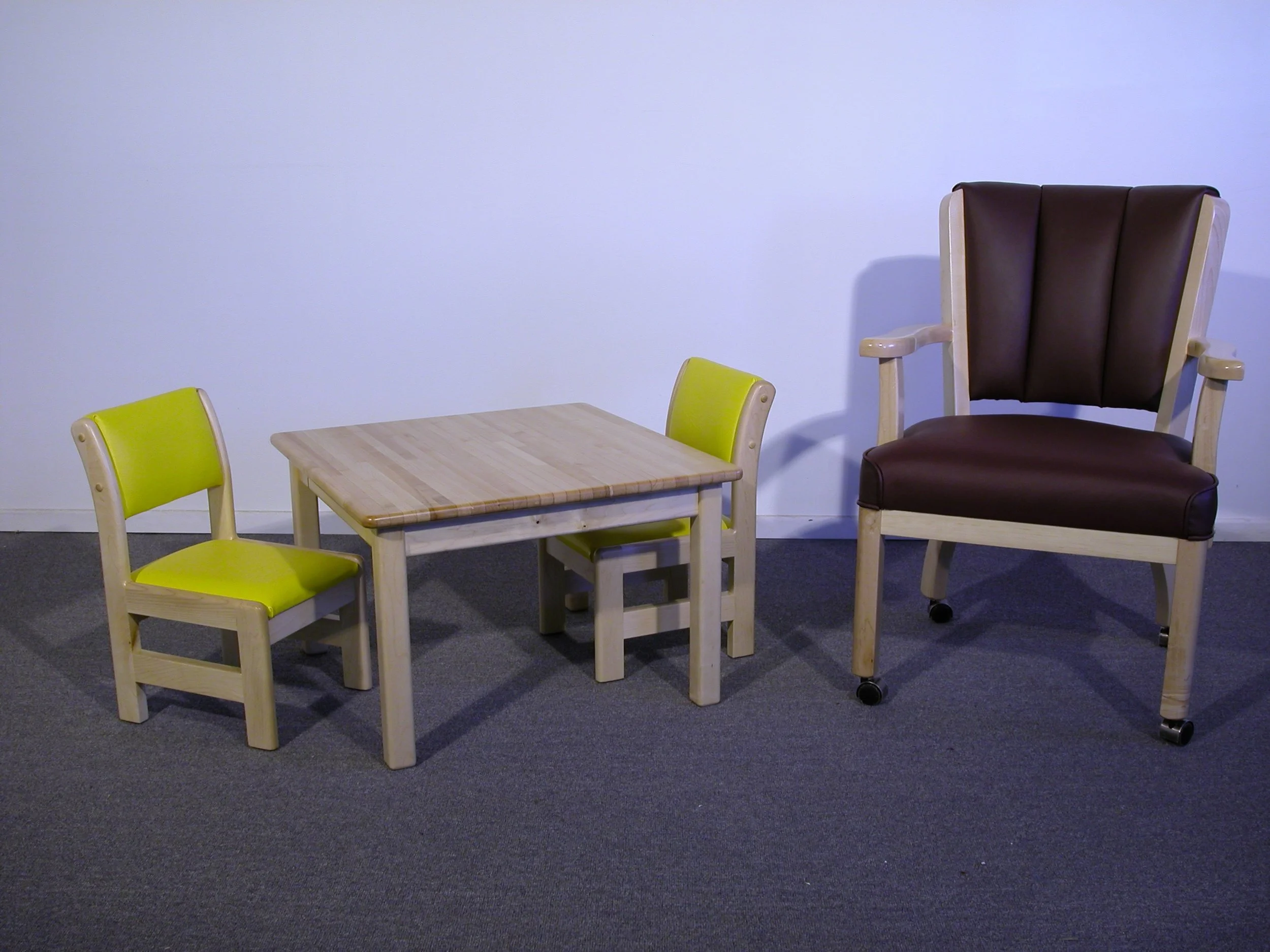 Mini Table and Chairs to Scale
