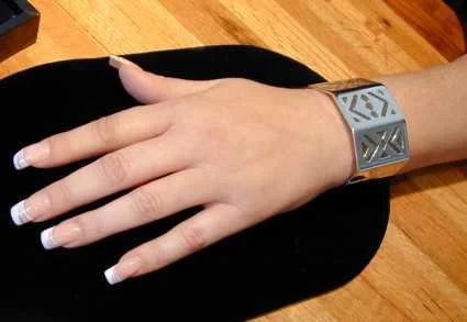 bracelet2.jpg