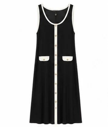 bk wht dress.jpg