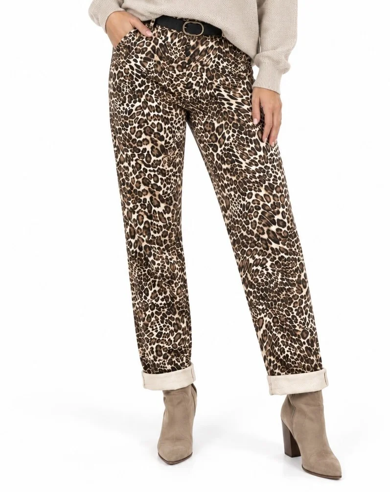 Eternelle-Chic Stretch Italian Leopard Print Pants