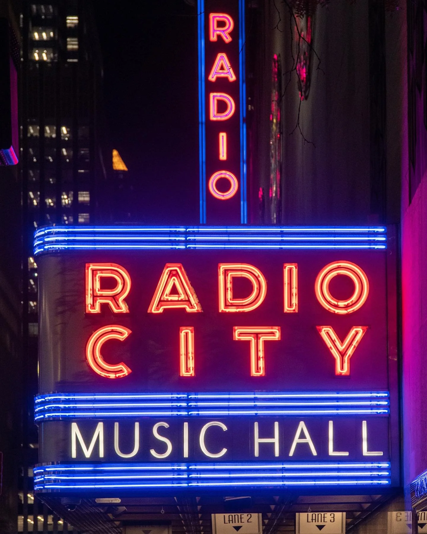 The cameras are flashing&hellip; the red carpet is glowing&hellip; Imagine stepping out of your limo among Broadway&rsquo;s finest. 

With Selcoure, you don&rsquo;t just watch the show&mdash;you&rsquo;re part of it. 

👠 Dress the part with our VIP g