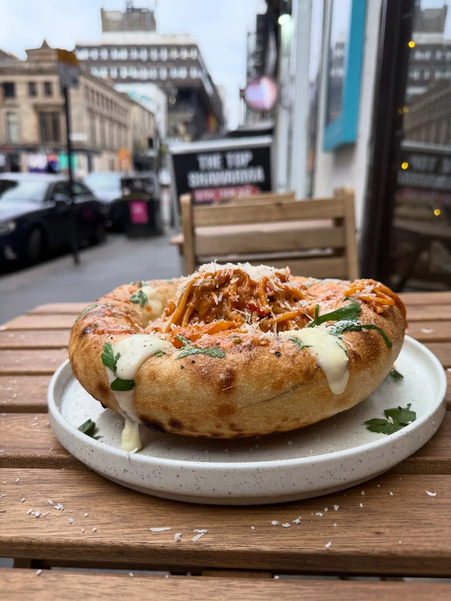 What a sight for sore eyes 👀 A garlic butter pizza bowl filled with spaghetti bolognese or a big fat piece of crispy fried chicken topped with cheesy gnocchi 🤤 

Which one are you grabbing first?