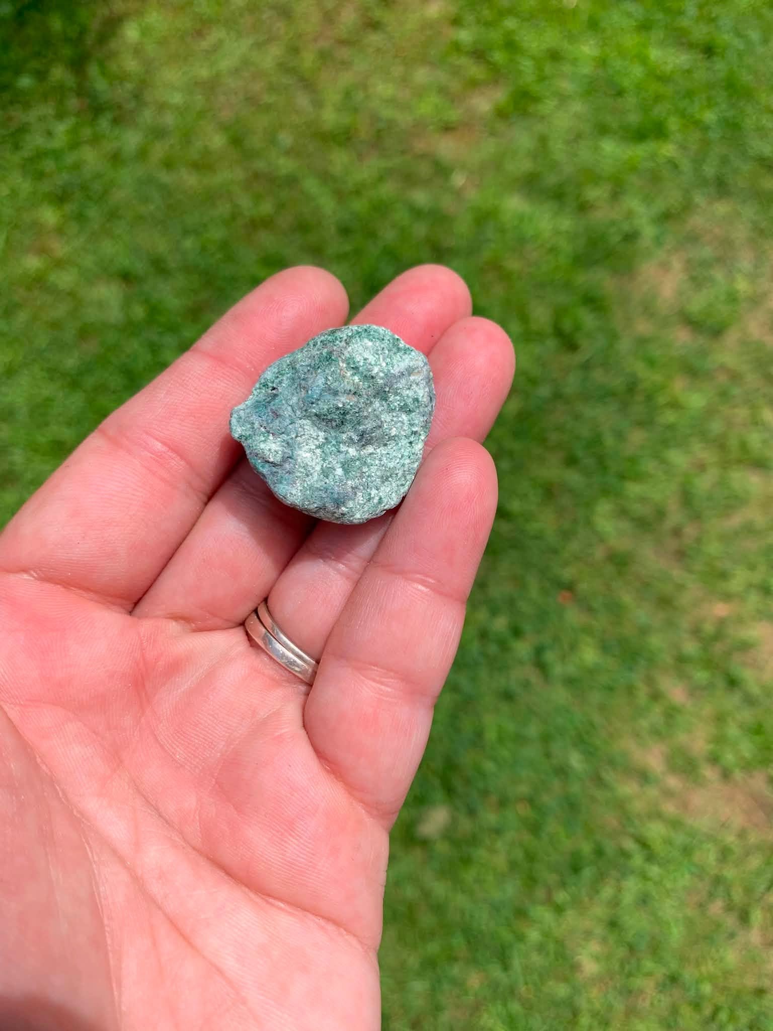 Raw Fuschite