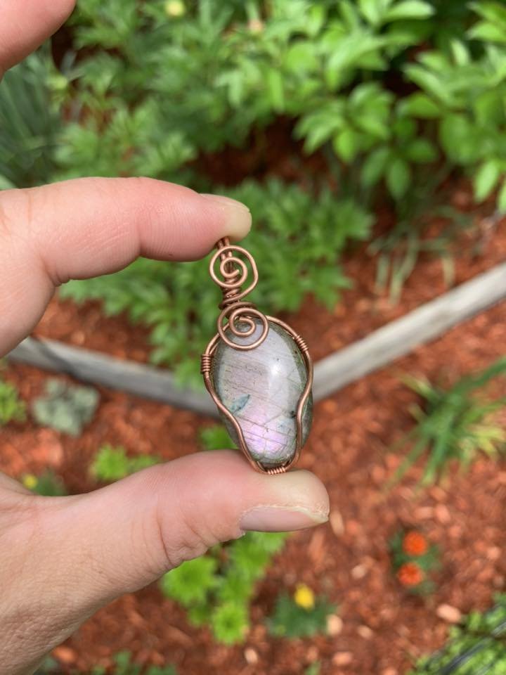 Pink Labradorite Simple Pendant