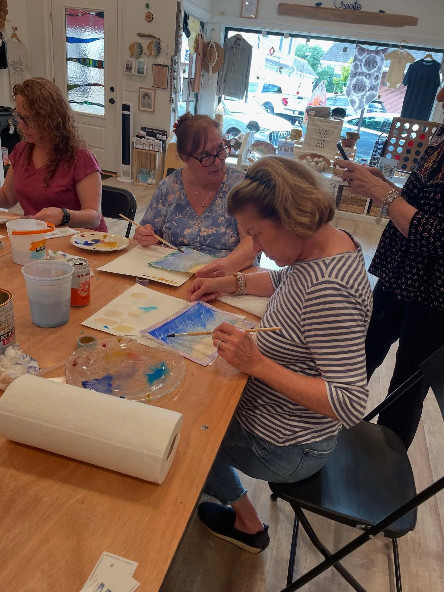 It was a great day for watercolor painting! Thank you to this wonderful group of artists who came out to @wonderlandsea_manasquan for an afternoon of creating. Stay tuned for my next class offering