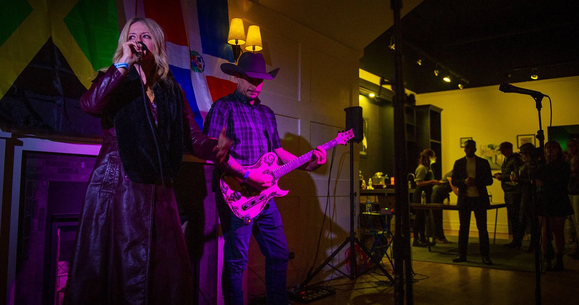 46 2211 SoundsPeople.GL_132 e.jpg